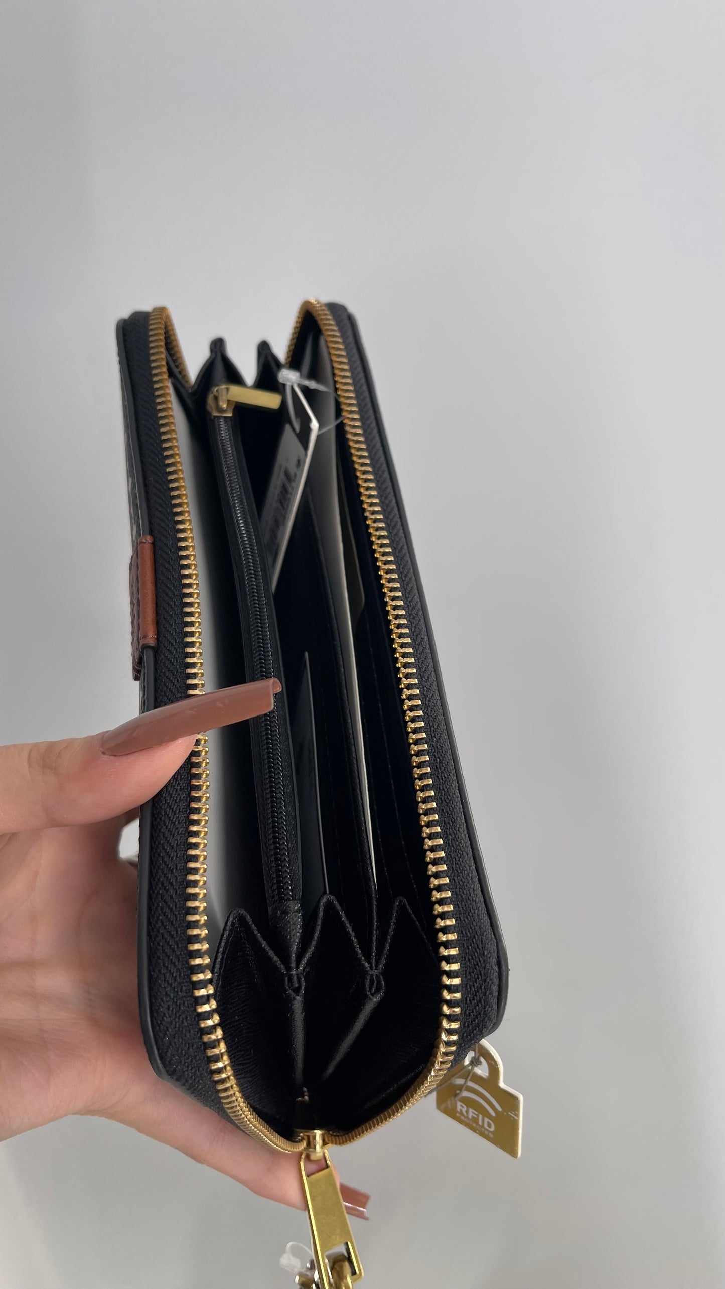 Fossil Black Patterned RFID Protected Wallet with Tags Attached