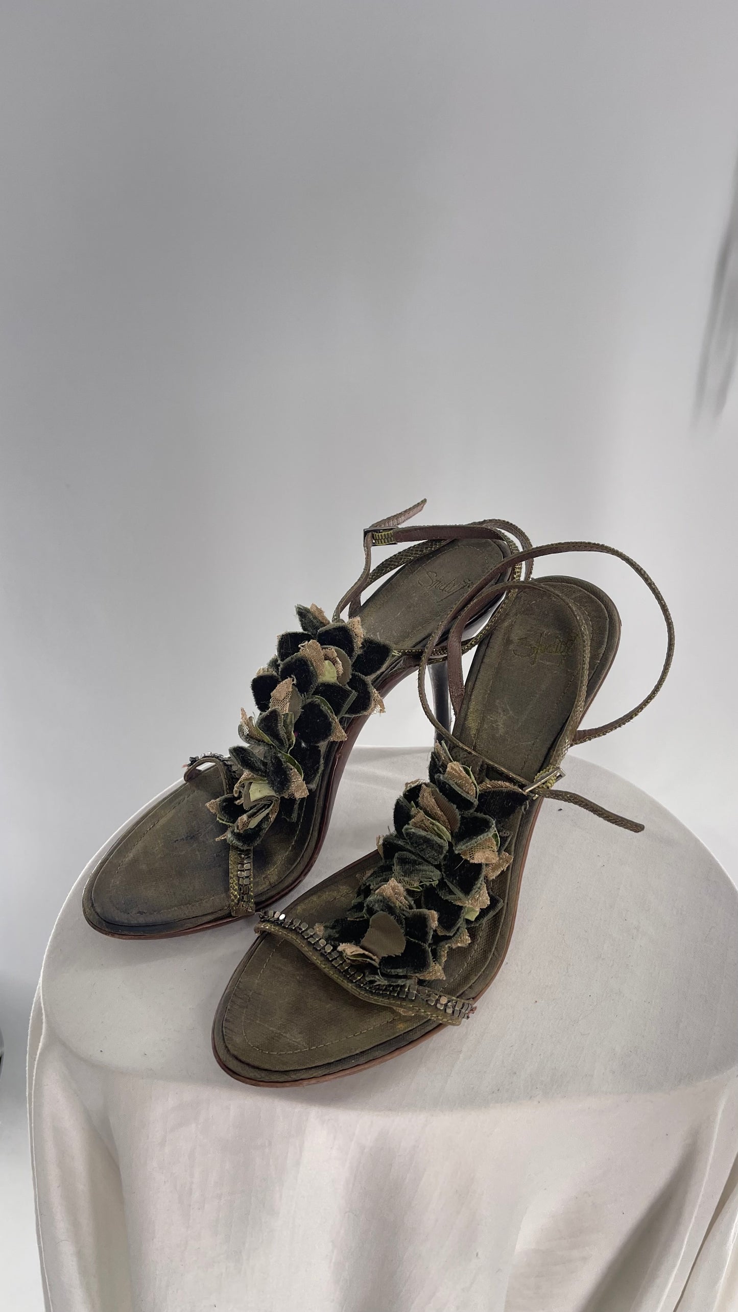 Vintage 1990s Italian Studio Designer Heel Forest Nymph, Mixed Texture Rosette Detailing with Leather Straps and Sole (8.5)