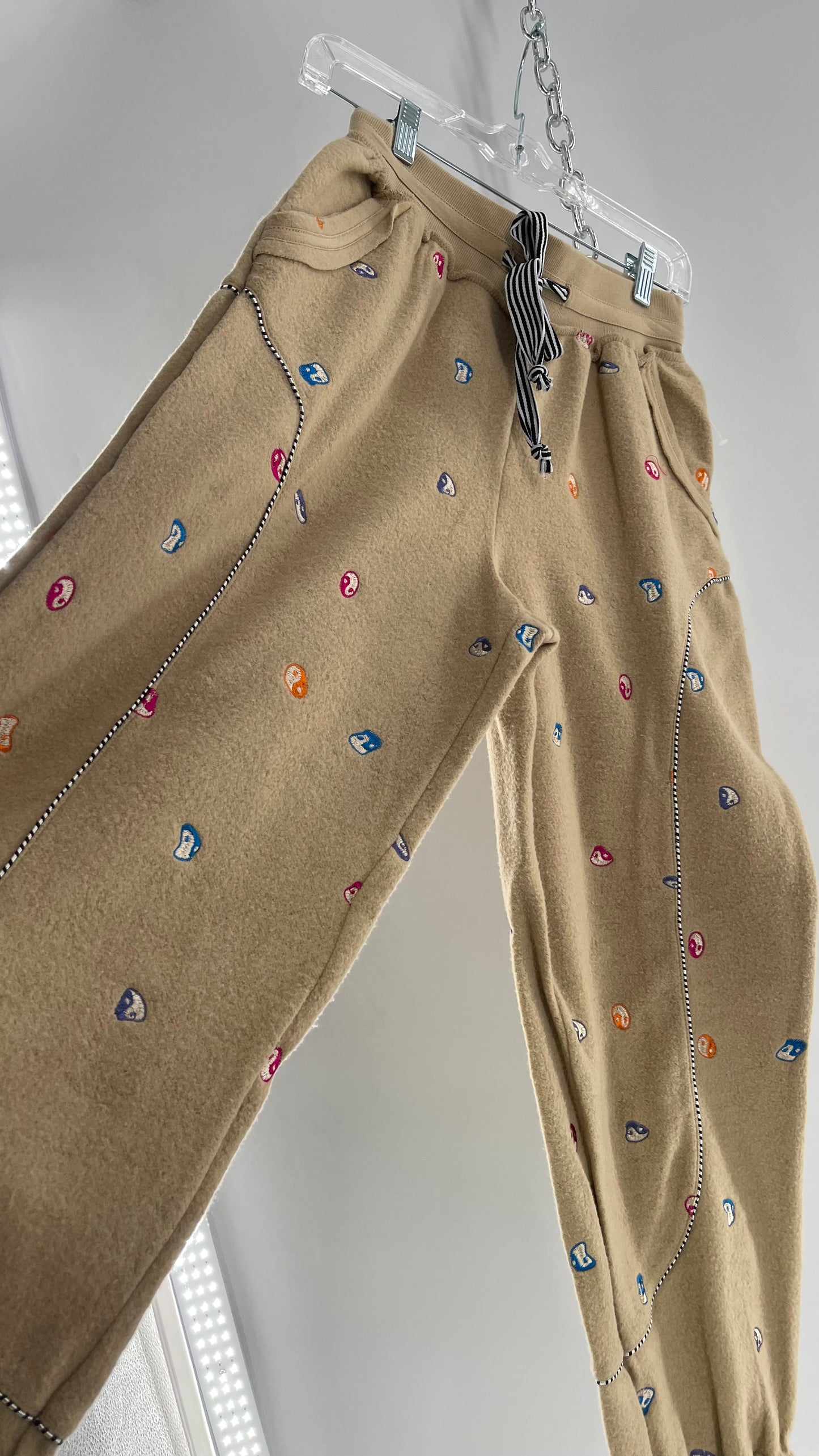 Ying Yang Embroidered Cozy Loungewear Jogger (Extra Small)