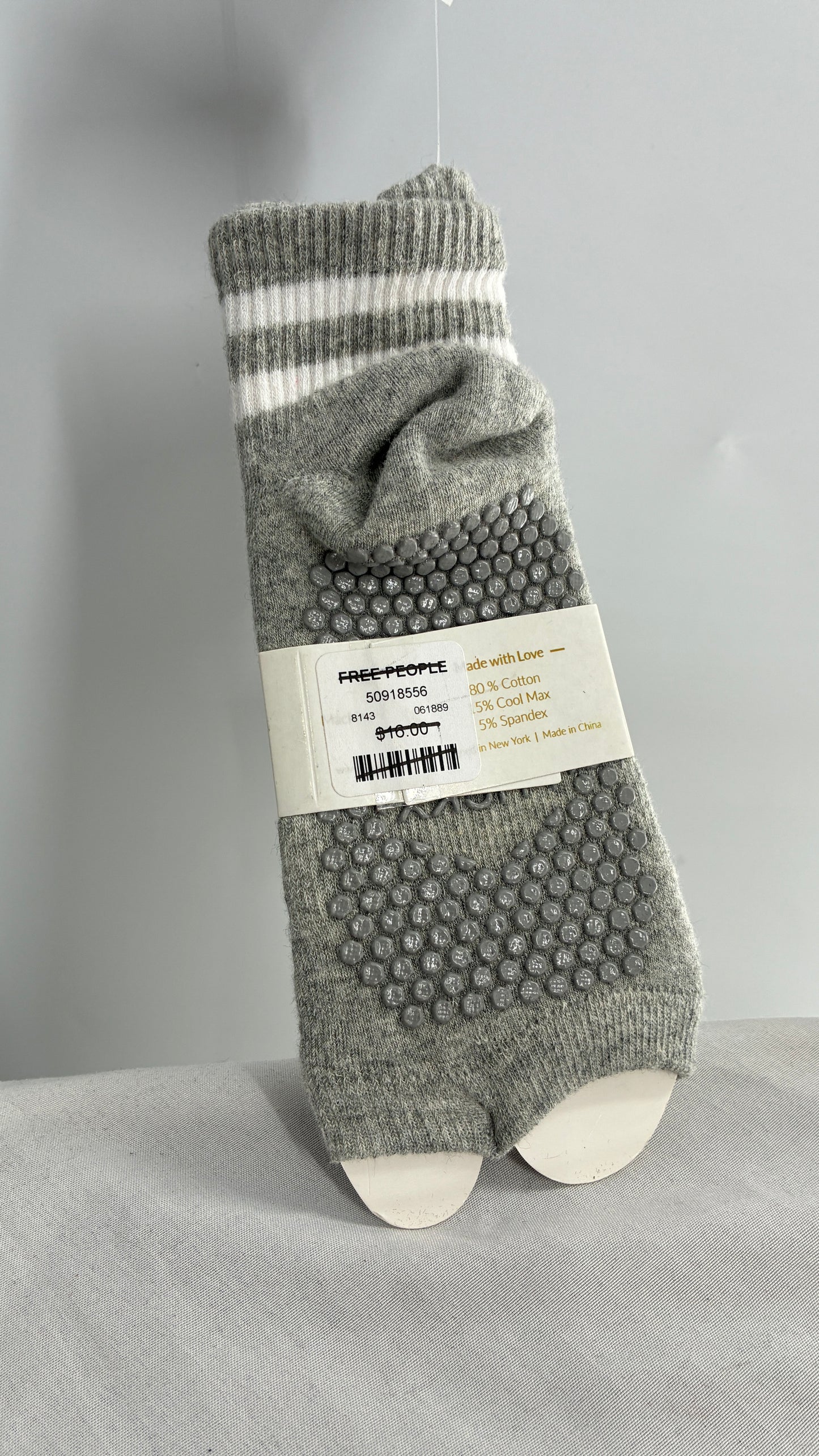 LUCKY HONEY Grey Yoga Toeless Socks