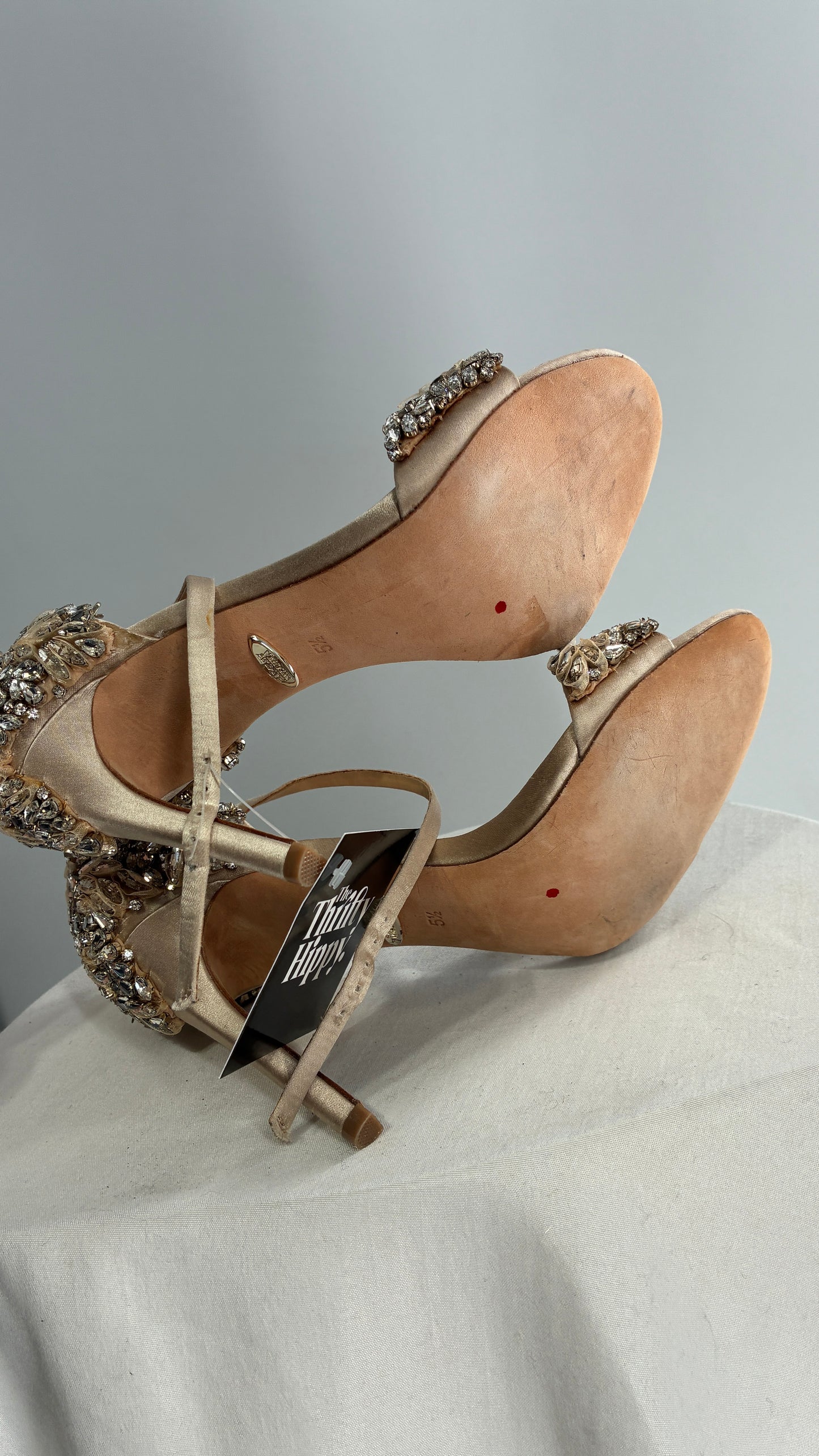 BAGDLEY MISCHKA Champagne Rhinestone Encrusted Embellished Round Toe Heels (5.5)