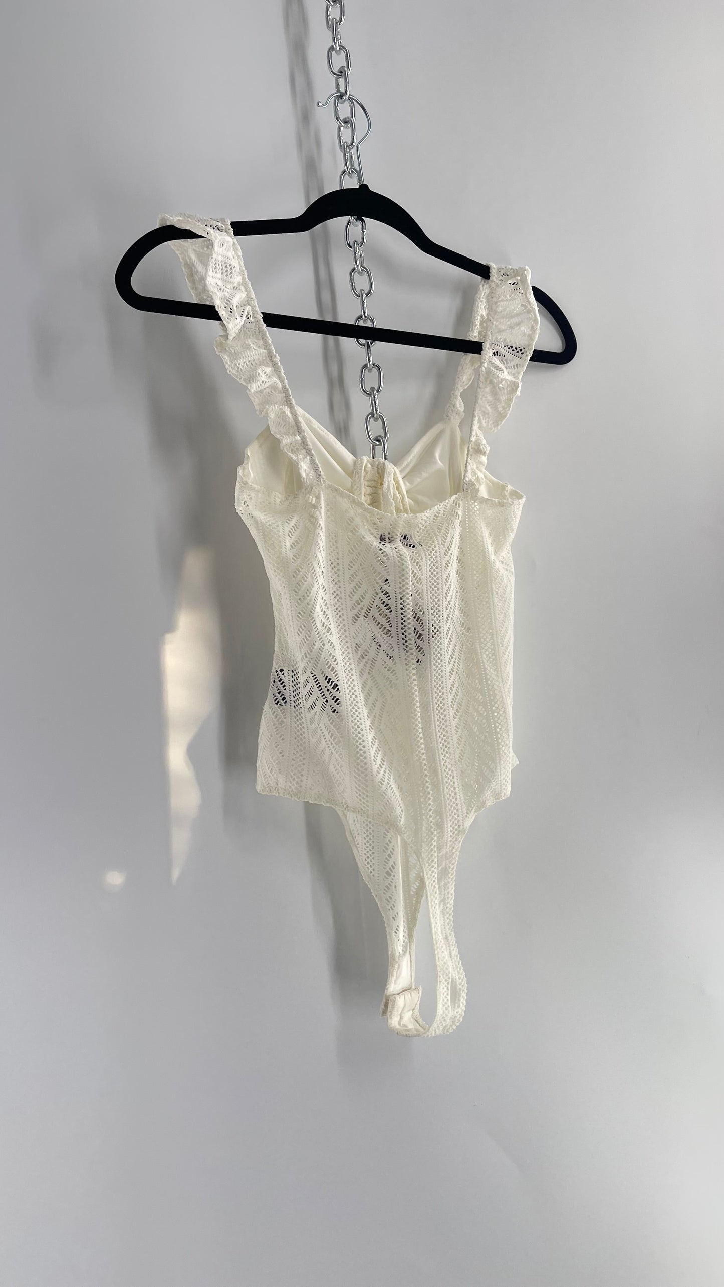 Urban Outfitters White Lace Bodysuit with Ruched Bust and Ruffle Sleeve Detail (S)