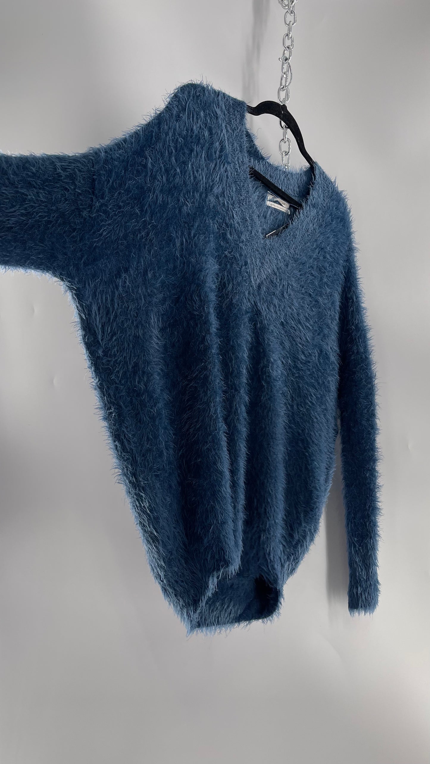 Urban Outfitters Blue Shaggy/Fuzzy Slouchy Sweater (Small)