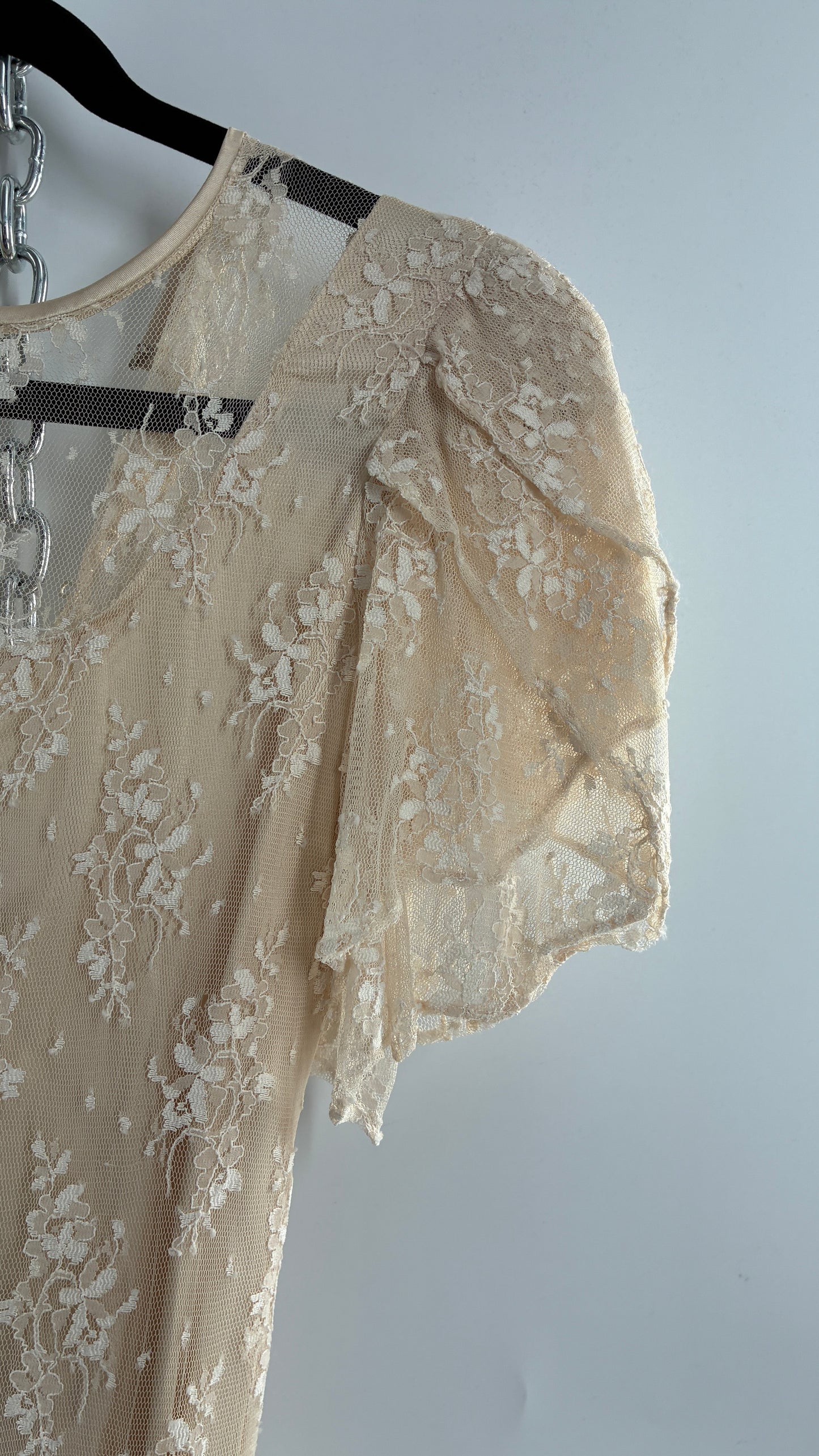 Vintage Ivory Lace Gown with Petal Sleeves, Tiered Hemline (5/6)
