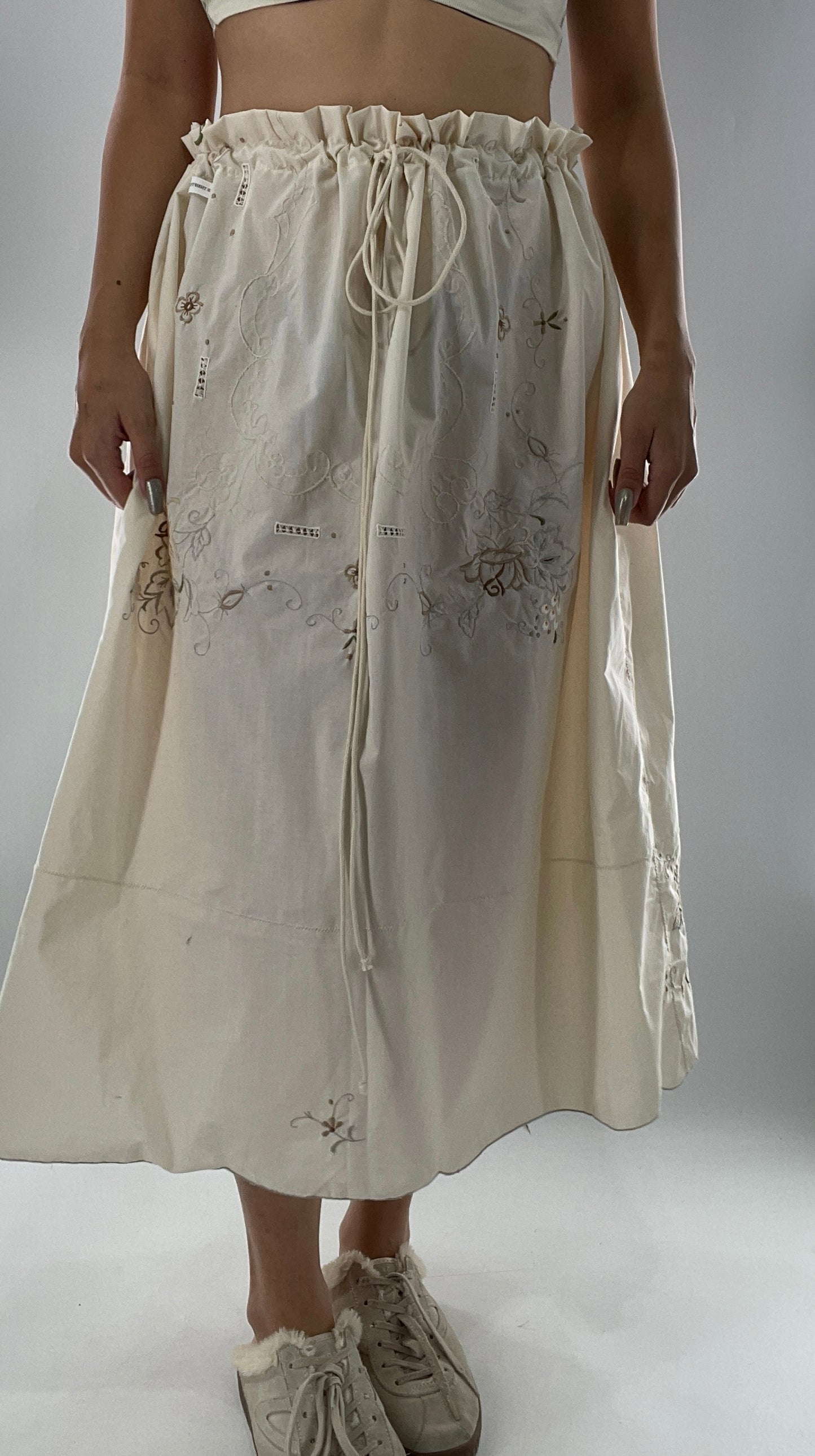 Custom Handmade Vintage Embroidered Off White Soirée Skirt (One Size)