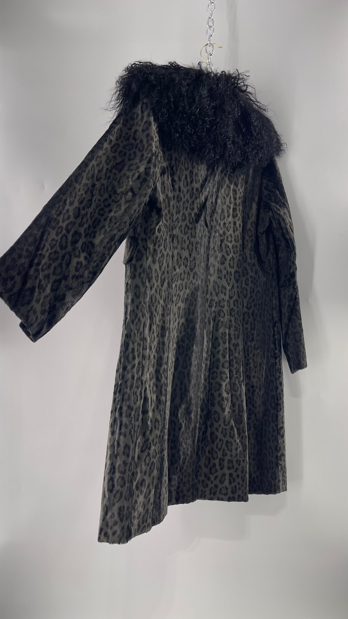 Vintage Romanian RAMOSTEPH Black/Gray Leopard Print Coat with Mongolian Fur Collar (Medium)