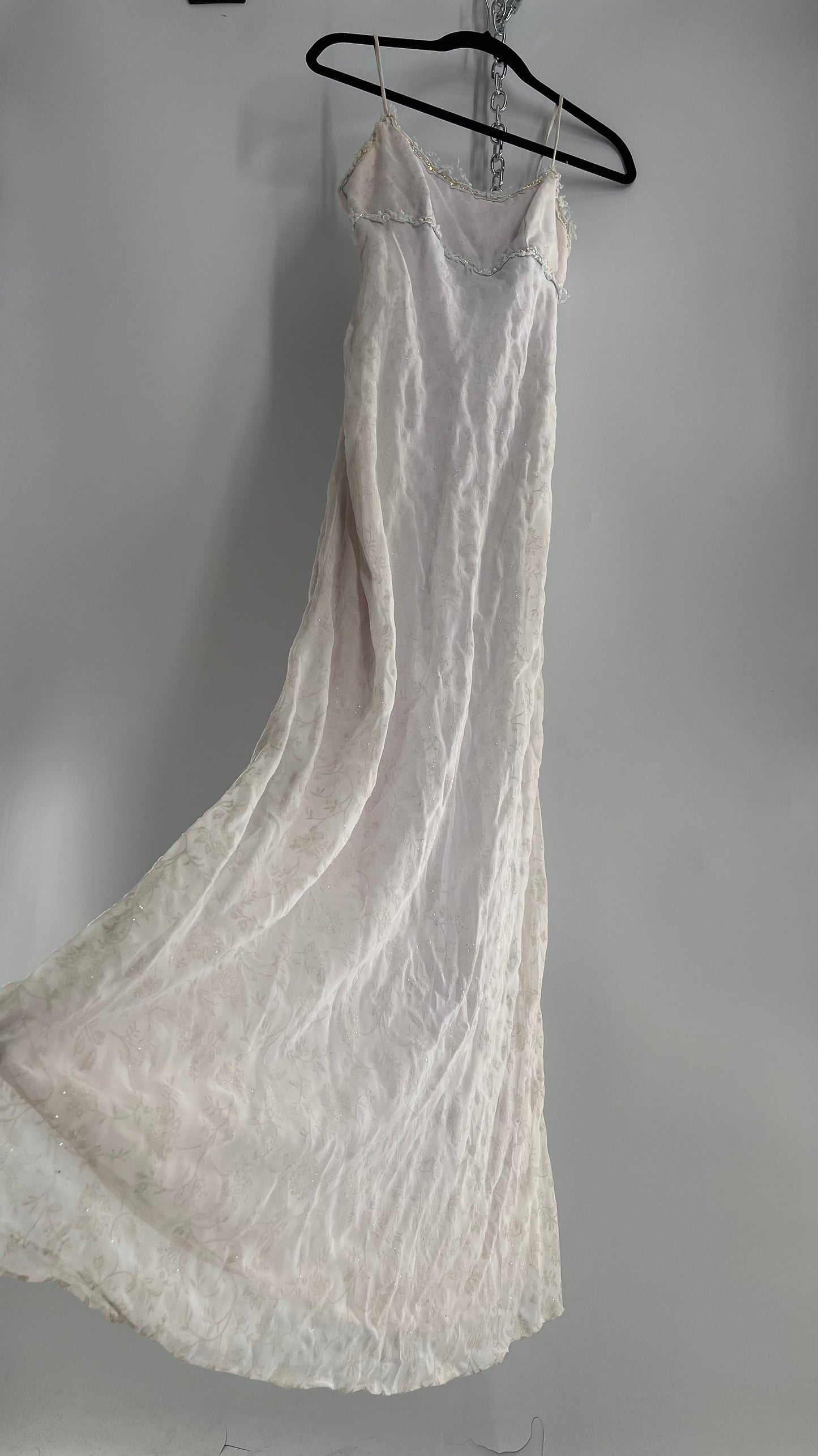 Vintage 1990s BLONDIE NITES by Jaslene Off White/Light Lilac Gown with Lace Trim (5)