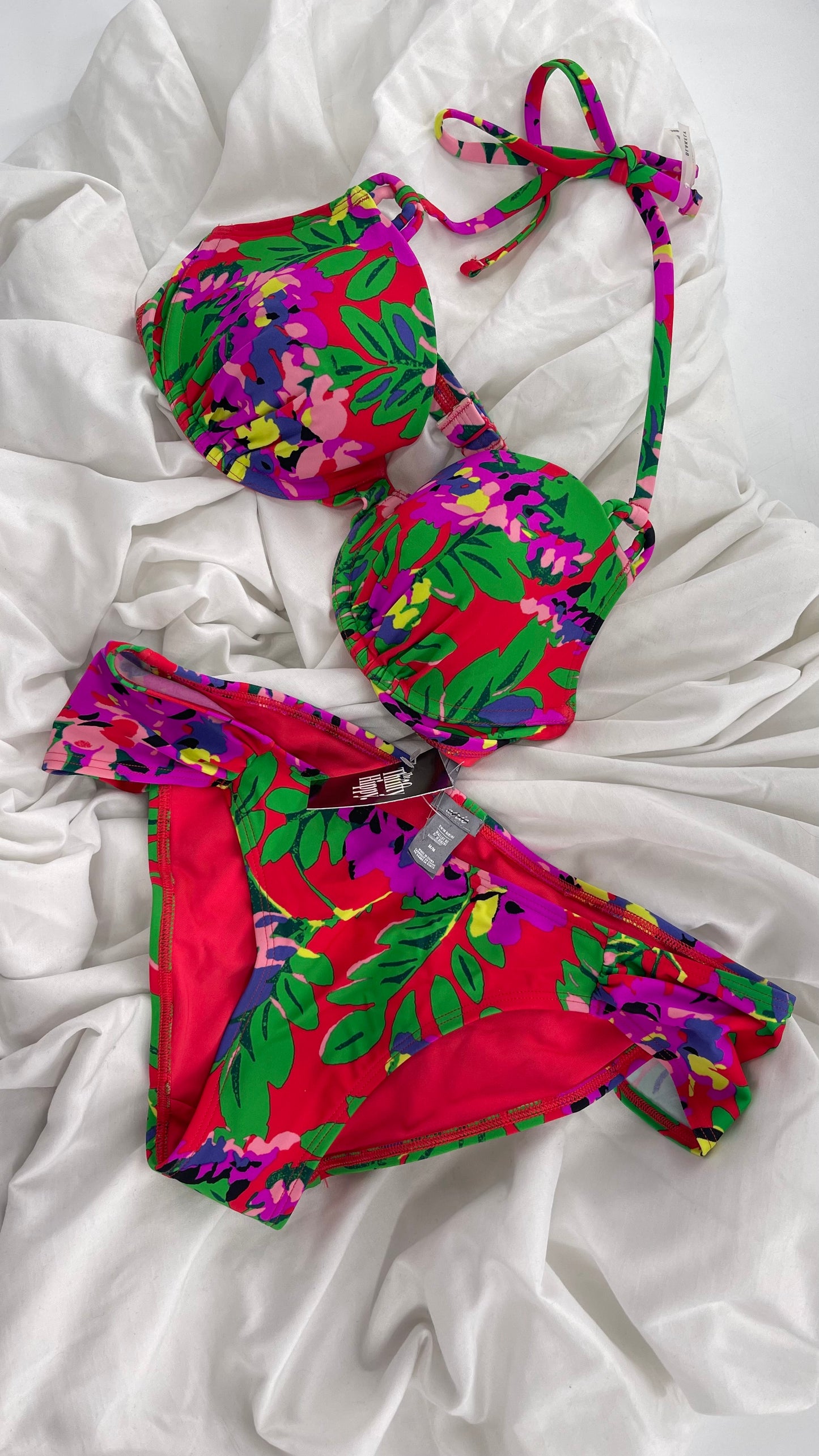 AERIE 2pc Set Red Underwire Top and Scalloped Waistline Bottoms (36B/M)