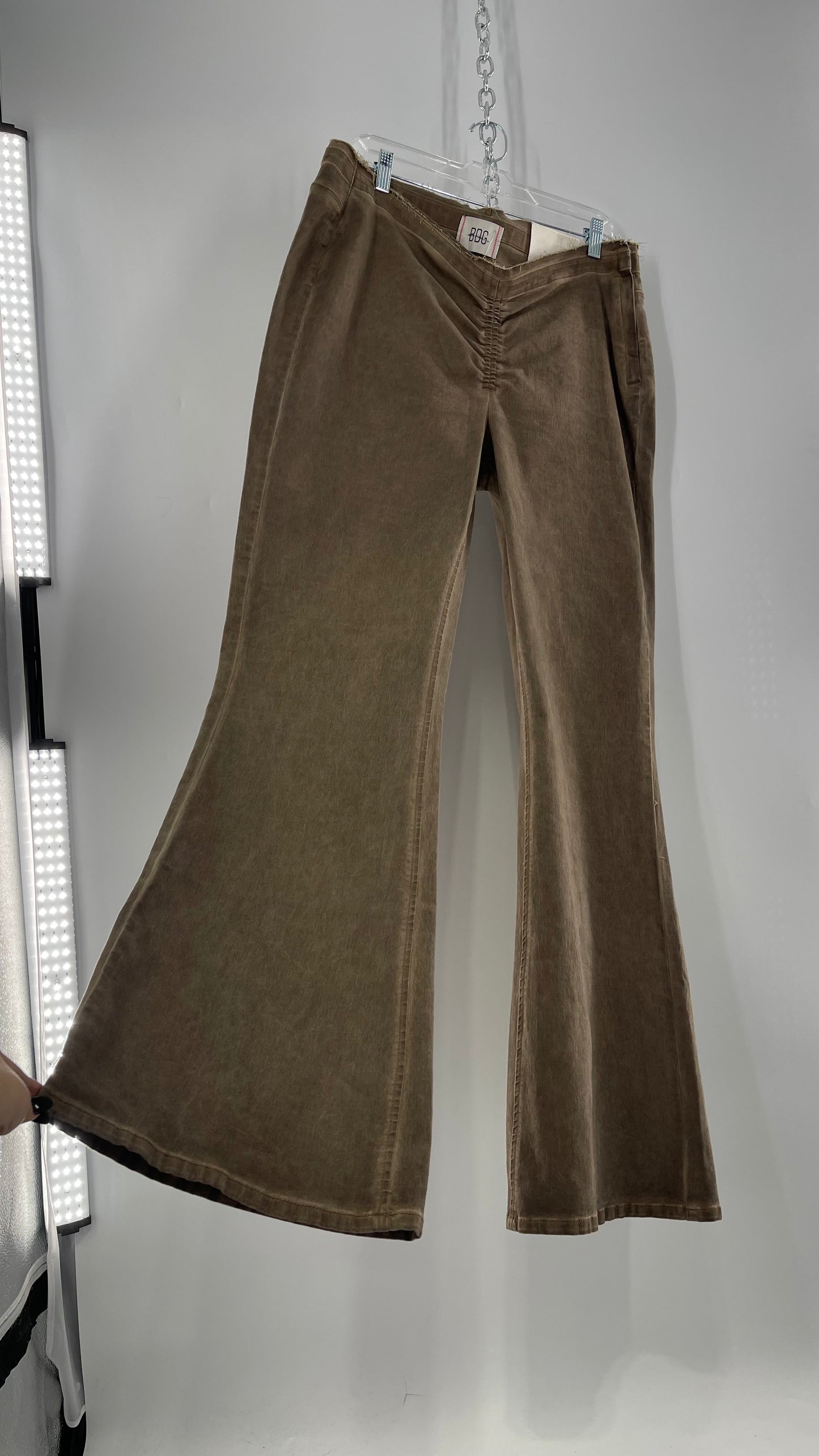 BDG Brown Scrunch Front Kick Flare Bell Bottoms with Side Zipper (33)