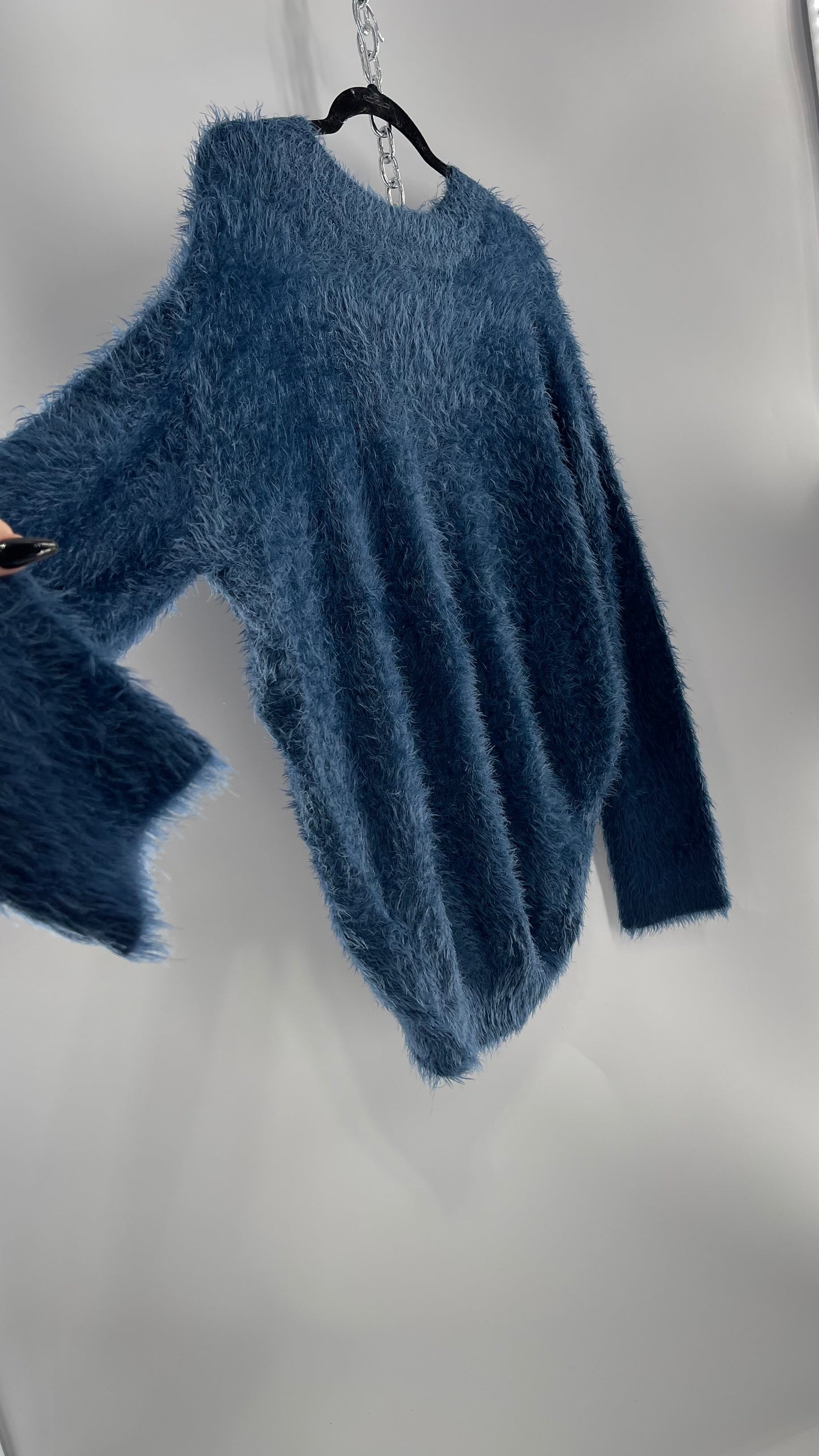 Urban Outfitters Blue Shaggy/Fuzzy Slouchy Sweater (Small)