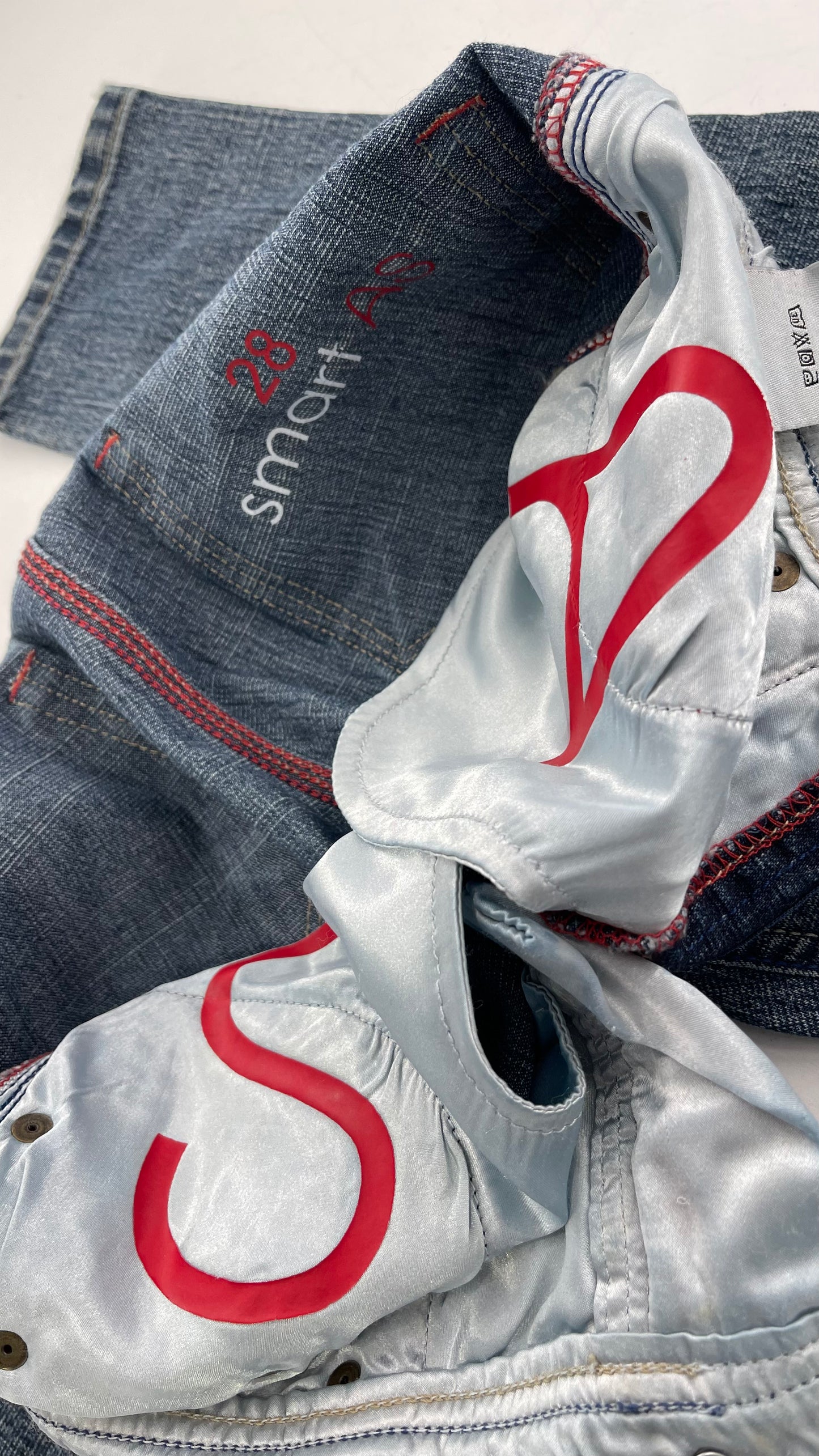 Vintage Smart AS JEANS Light Wash with Silver Metallic Female Posing Silhouette and Paulina Field Embroidery (28)