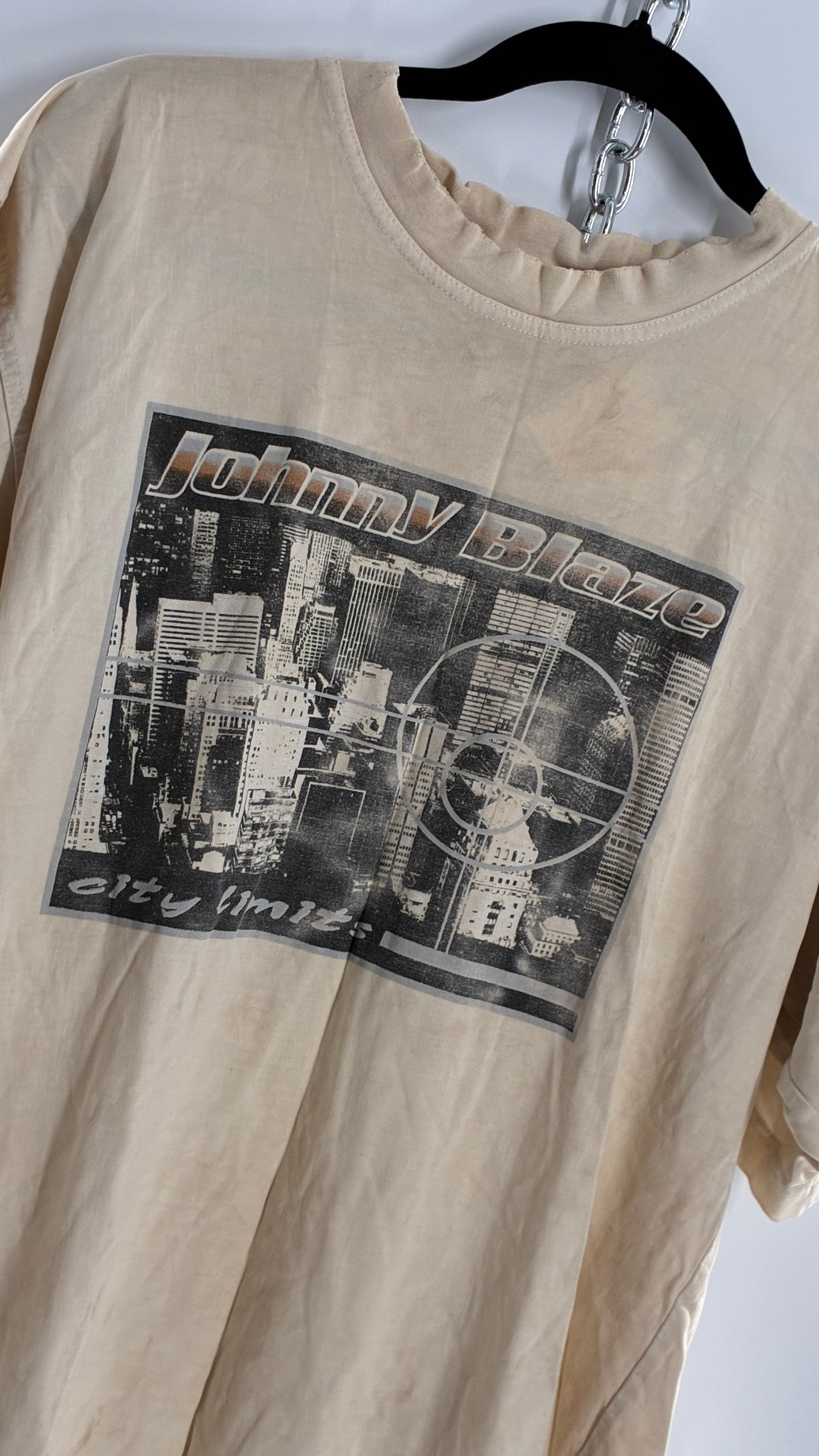 Vintage JOHNNY BLAZE Distressed, Rugged Graphic T Shirt (L)