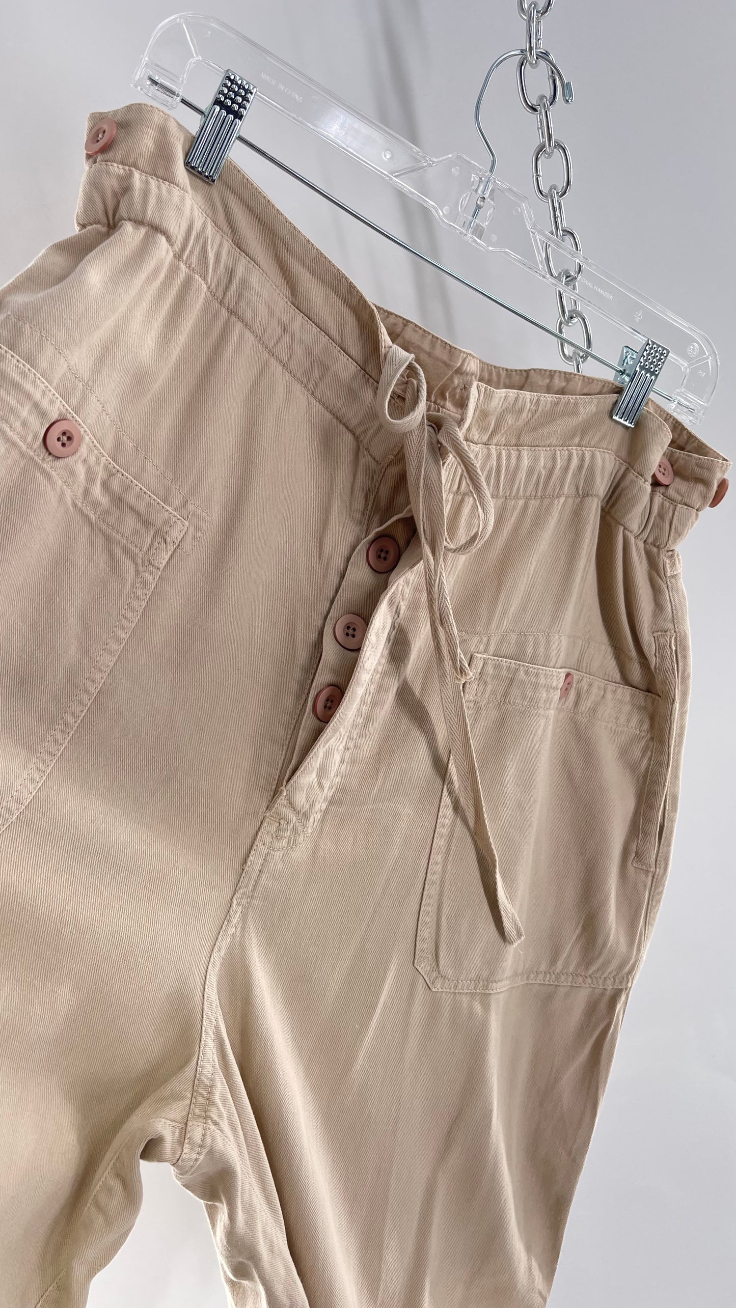 Free People Cream Flare Button Up Wide Legs with Drawstring Waistline 55% Cotton 10% Linen 35% Viscose (L)