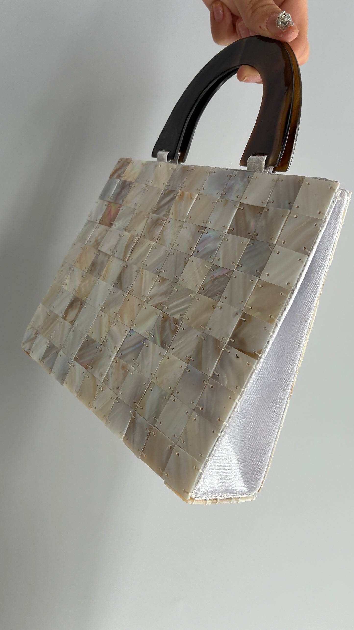 Vintage Seashell Off White Tile Mini Hand Bag