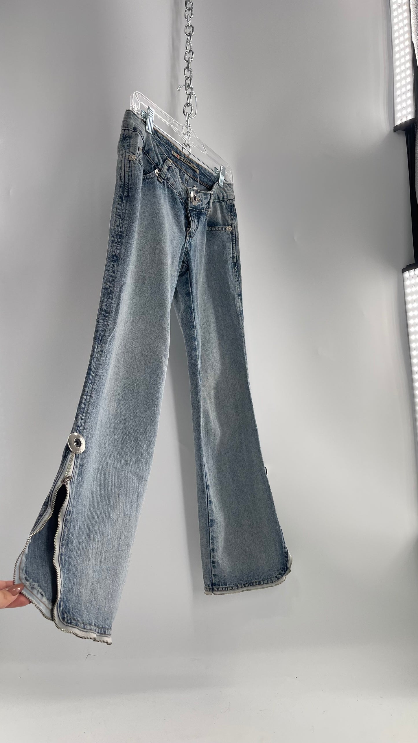Vintage New Trips Light Wash Kick Flare Jeans with Zipper Hem Detail, V Waistline and Oversized Metal Buttons (40)
