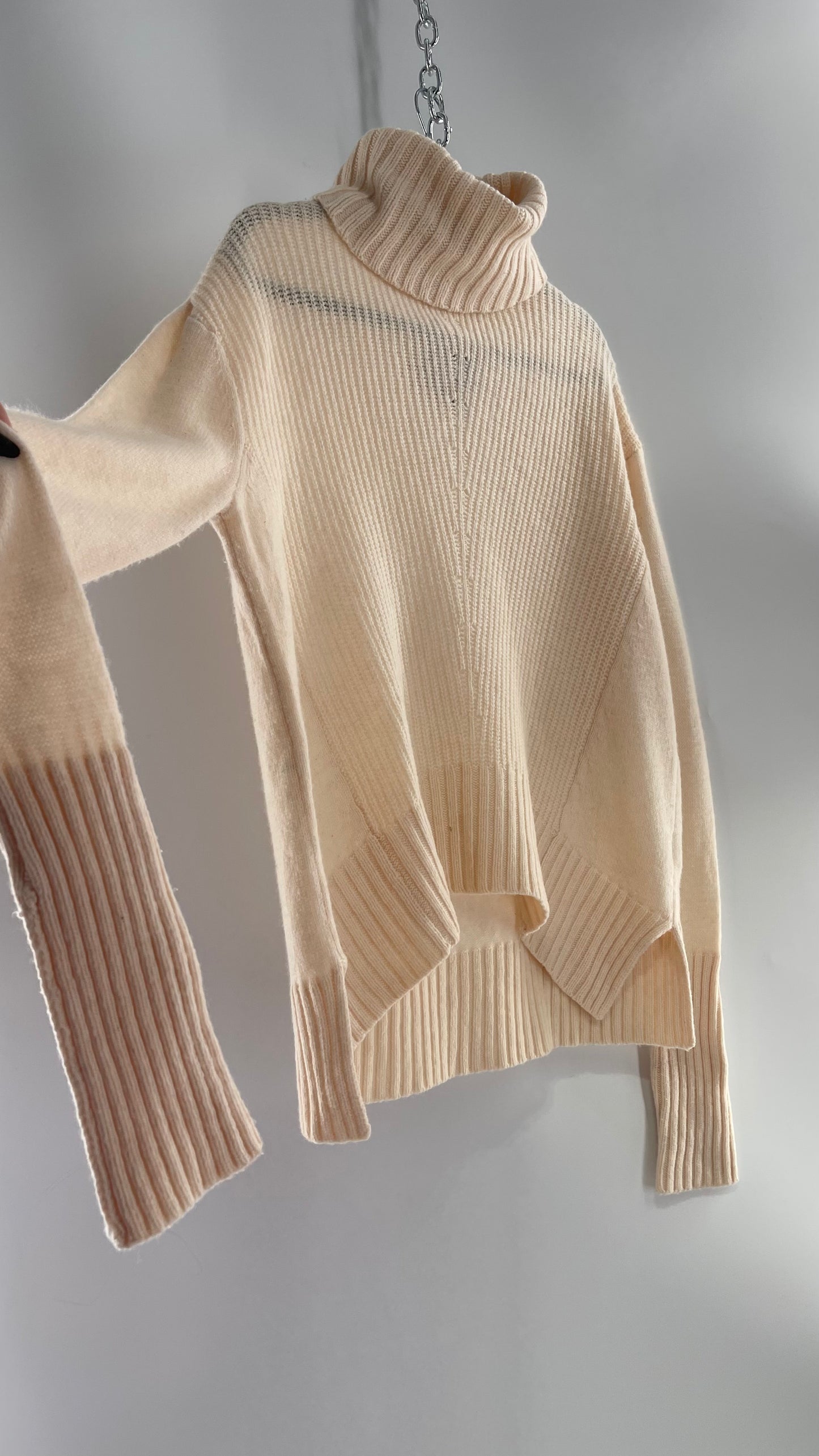 MOTH Anthropologie 80% Wool Ivory Off White Knit Turtle Neck Sweater (Small)