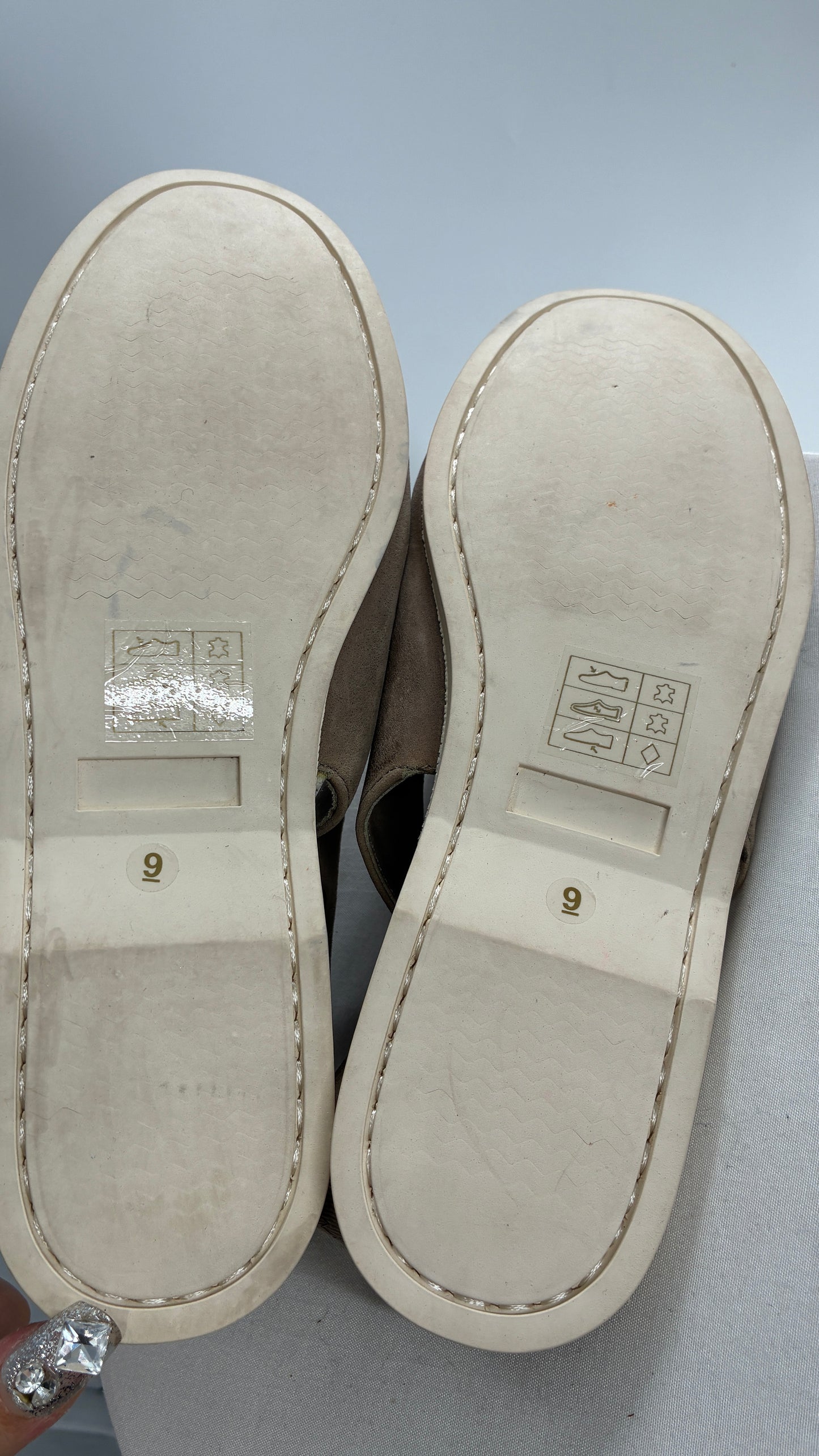 FARYL ROBIN Genuine Leather Taupe Slingback Boat Shoes (9)