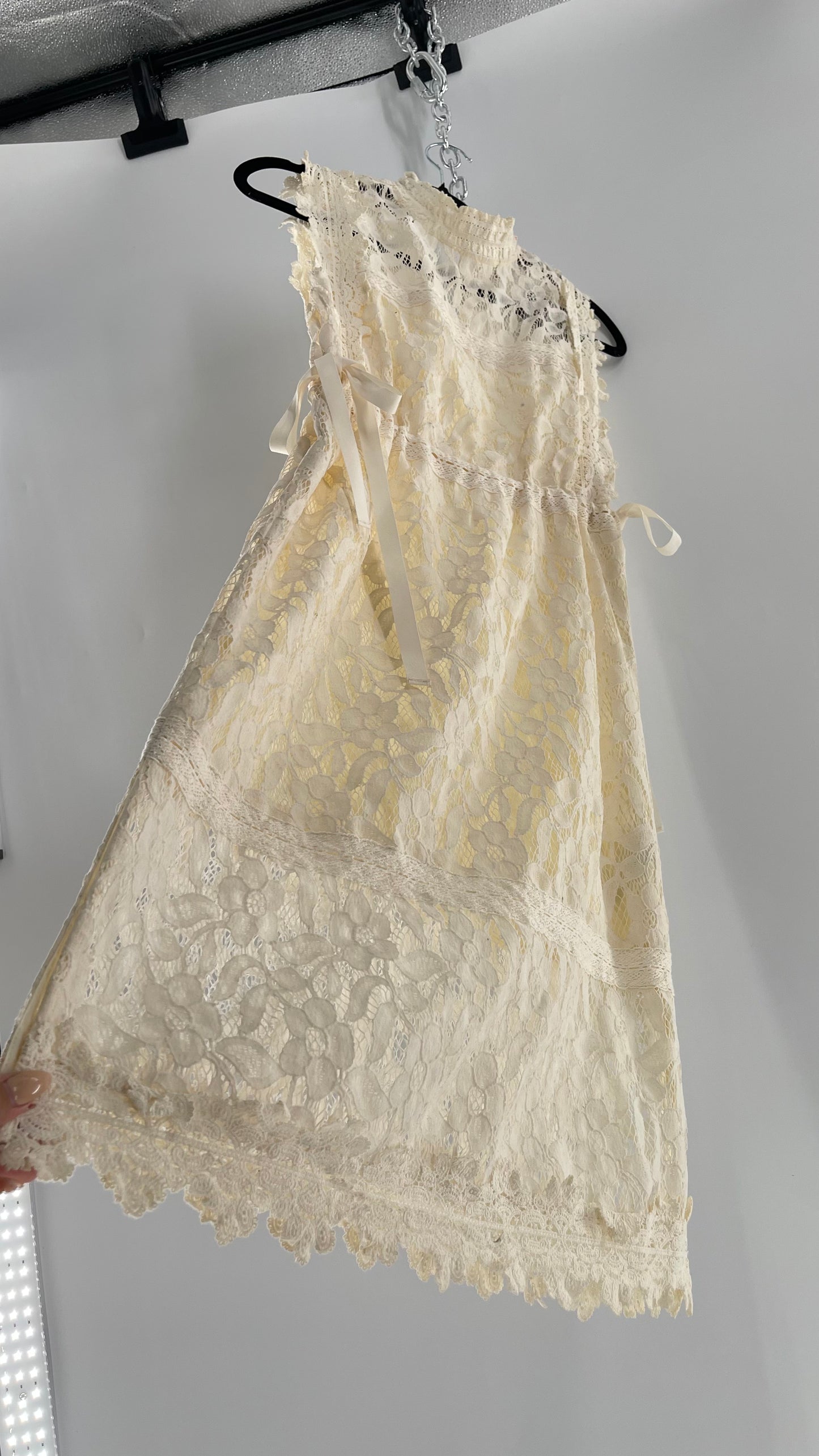 Eri + Ali Anthropologie Velvet Lace MIDI Dress with High Neckline and Side Bow Ties(XS)