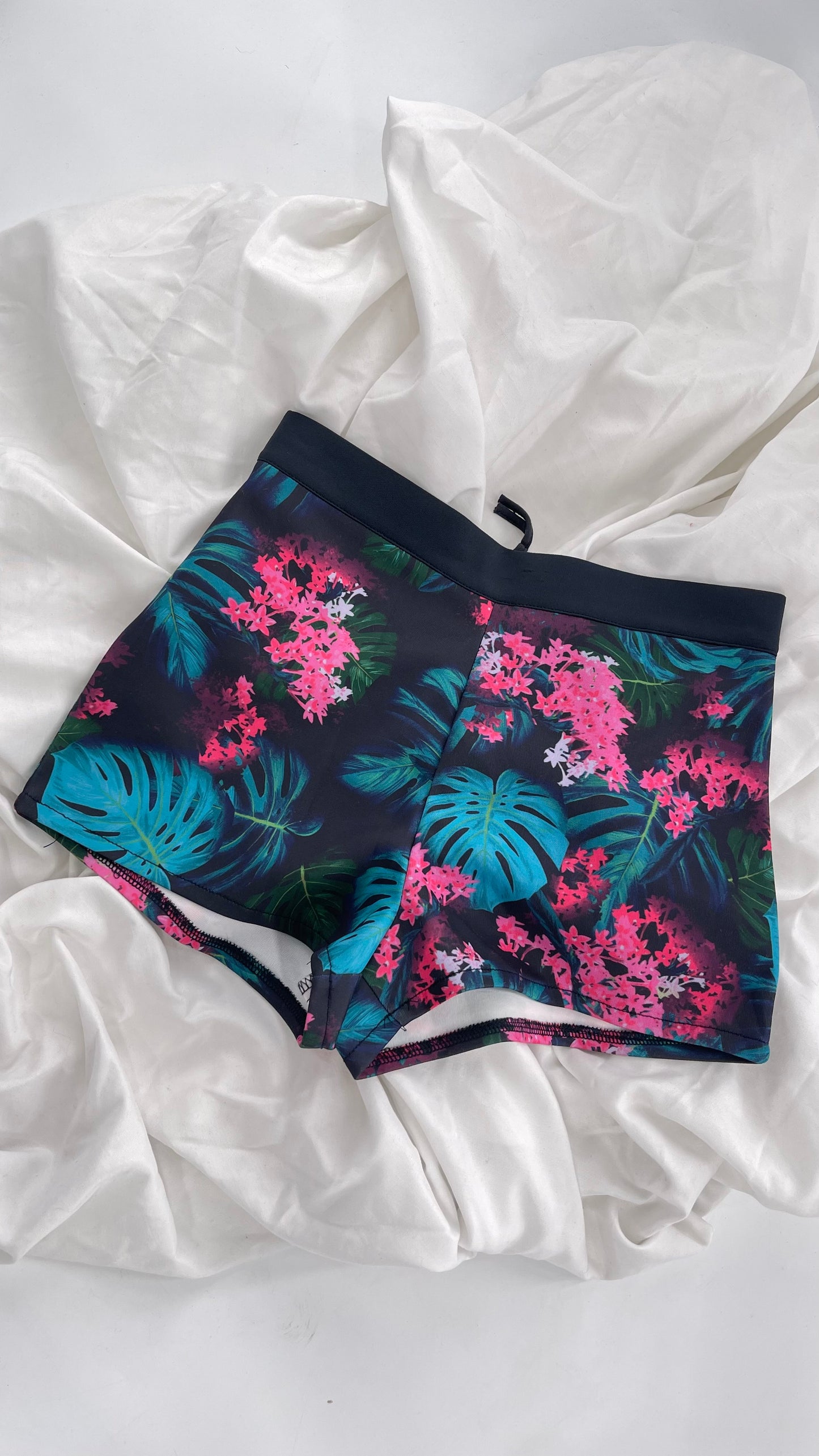 Modern Amusement Tropical Navy Swim Shorts with Wet Suit Zipper (Medium)
