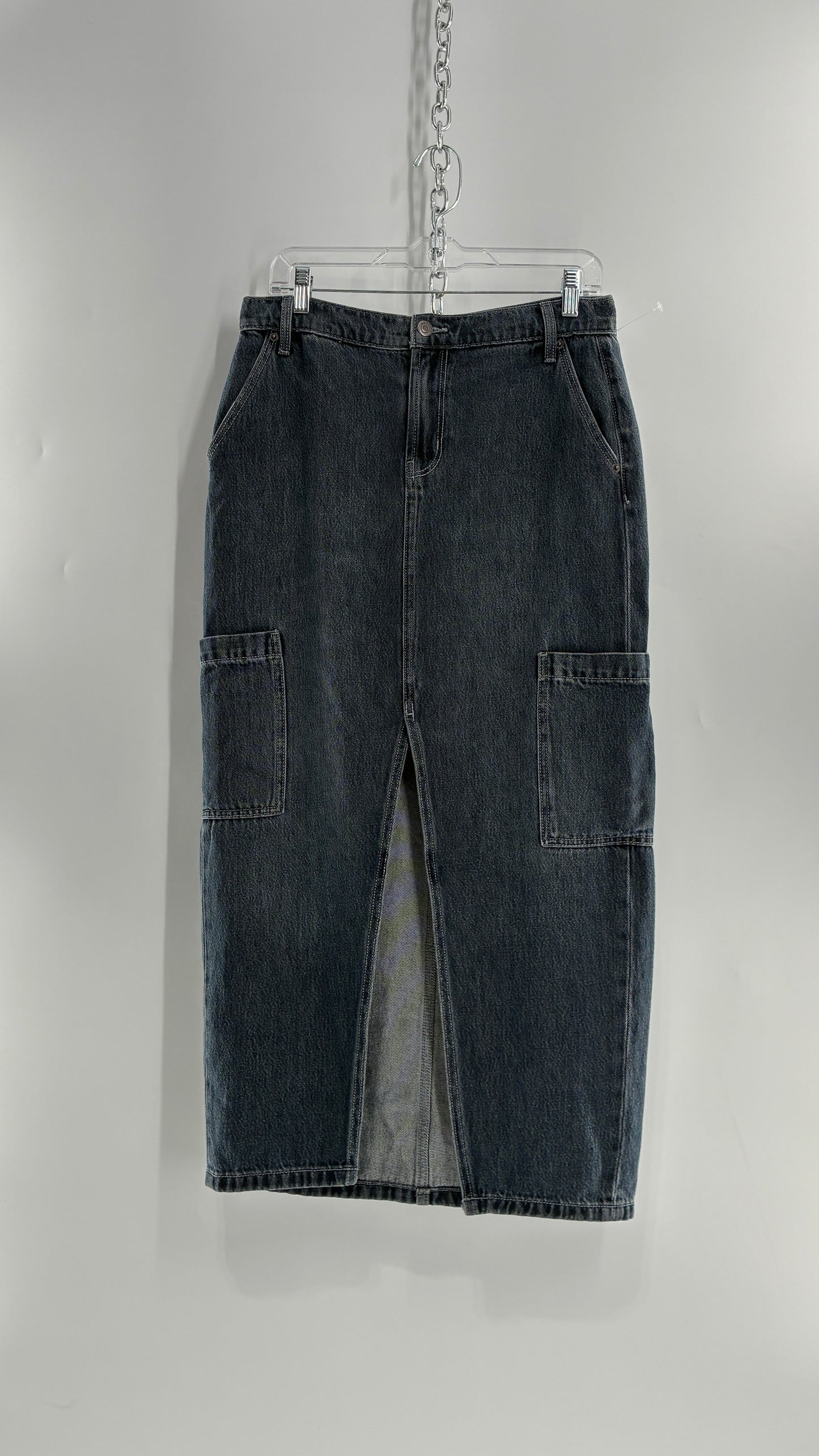 Old Navy Mid Rise Vented Denim Cargo Skirt (4)