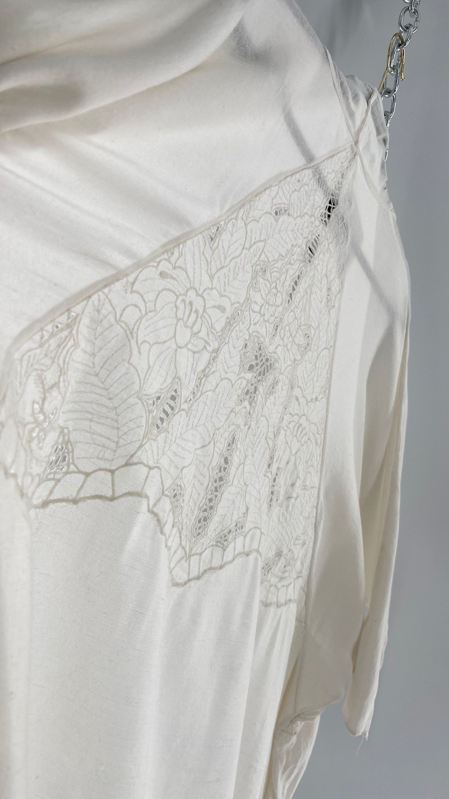 Intimately Free People Linen/Cotton White Cape with Embroidery Design (Medium)