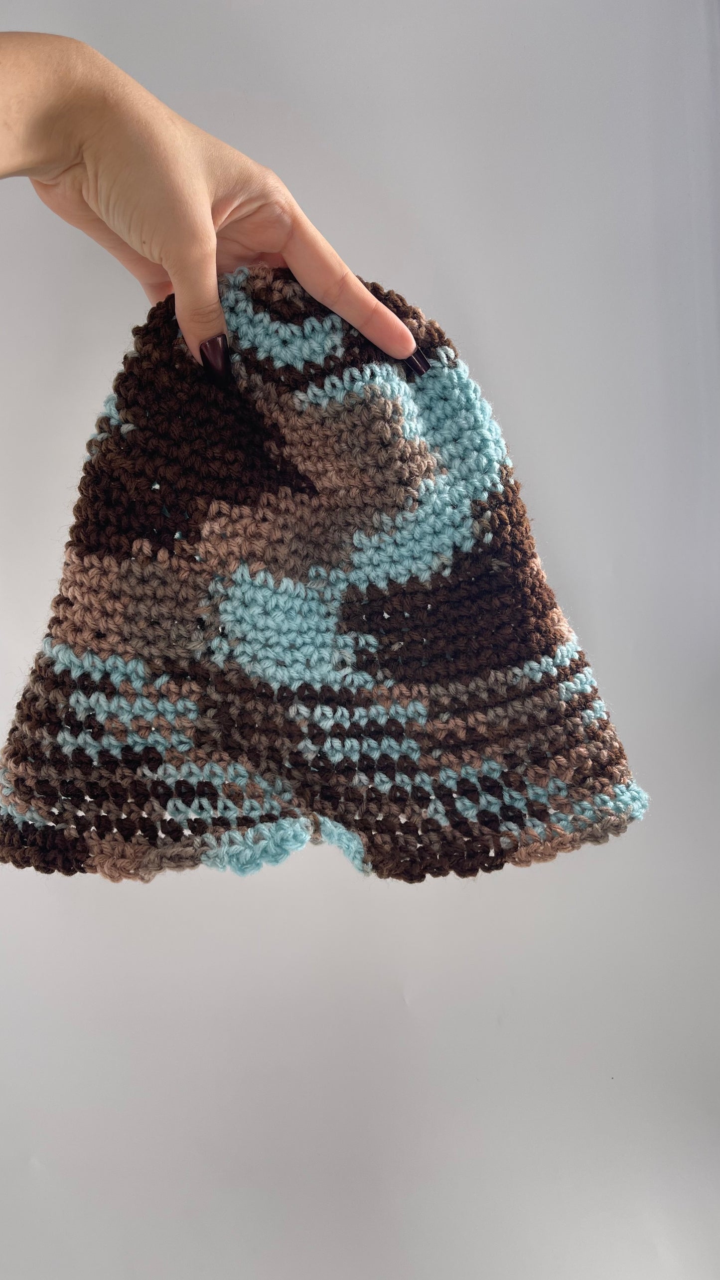 Vintage Hand knit Bucket Hat Blue/Brown