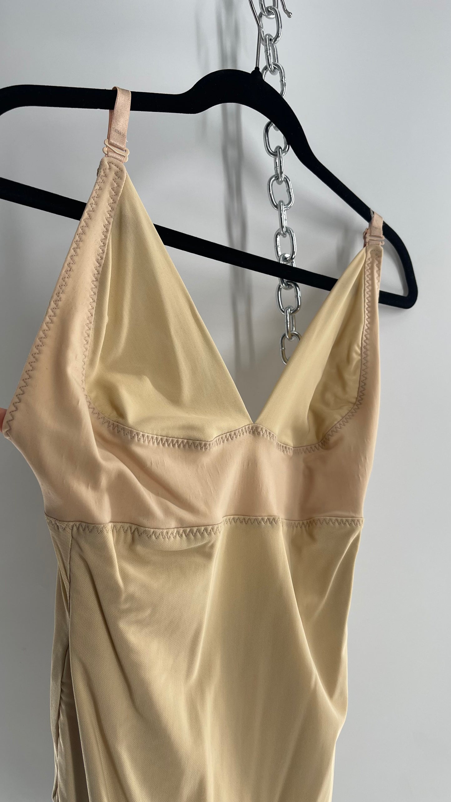 Yummie Beige Two Faced Tech Control Shapewear Mini (Large)