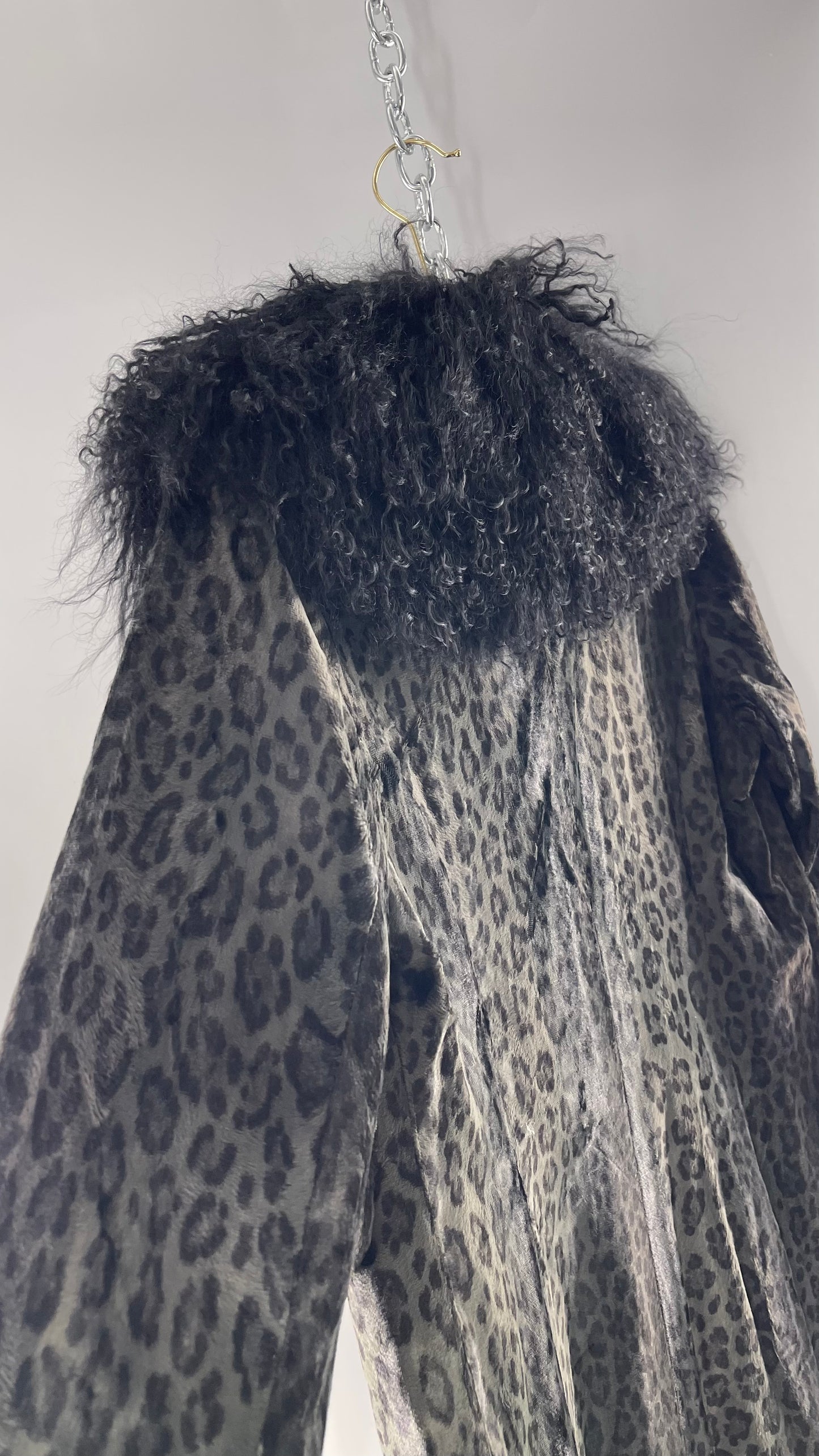 Vintage Romanian RAMOSTEPH Black/Gray Leopard Print Coat with Mongolian Fur Collar (Medium)