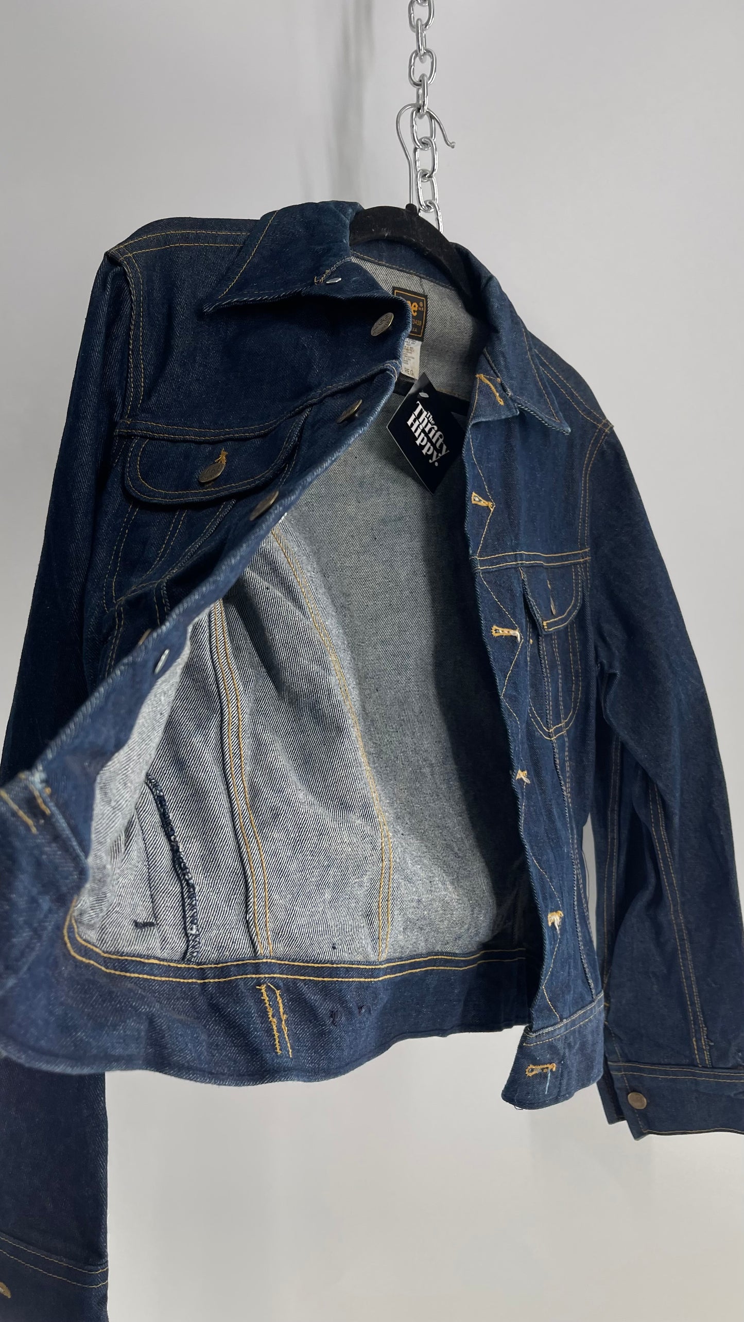 Vintage 1970s LEE Dark Wash PATD 153438 Denim Jacket with Contrast Stitching USA Union Made (38)