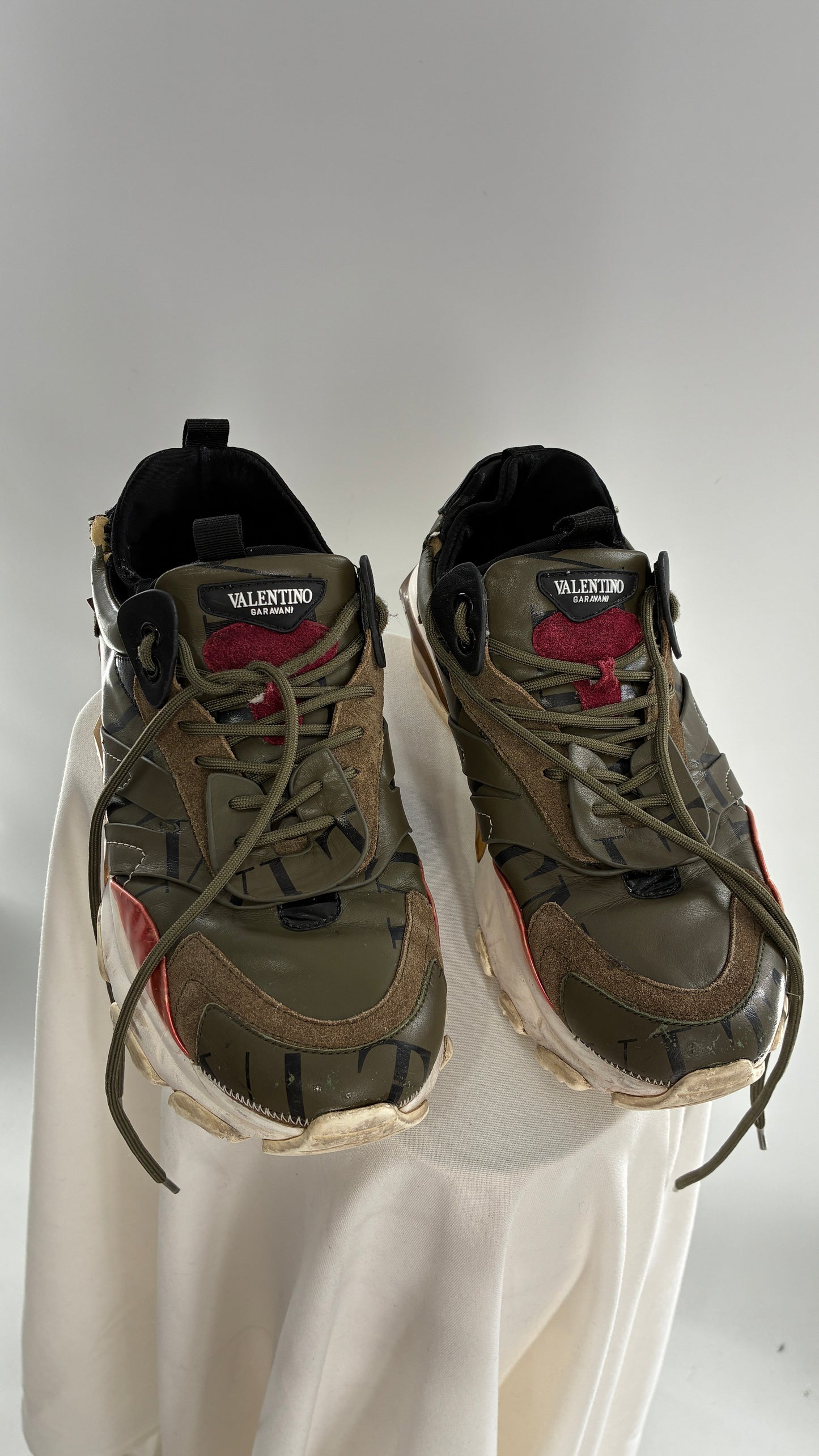 VALENTINO Garavani Distressed Bounce Sneakers (42)