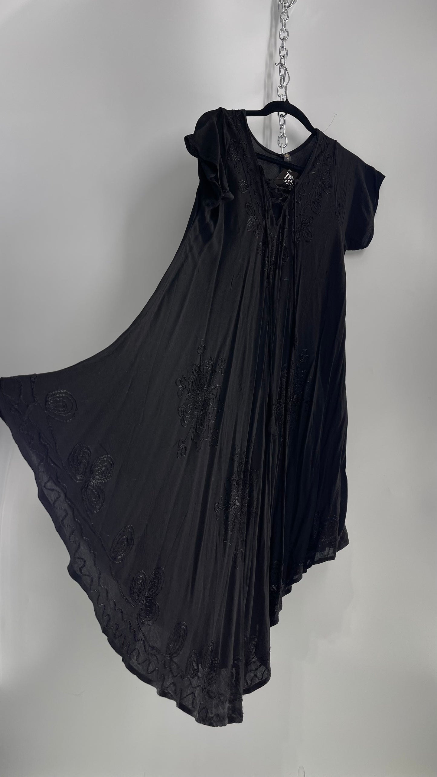 Vintage Voluminous Black Embroidered Goth Fairy Dress (Medium)