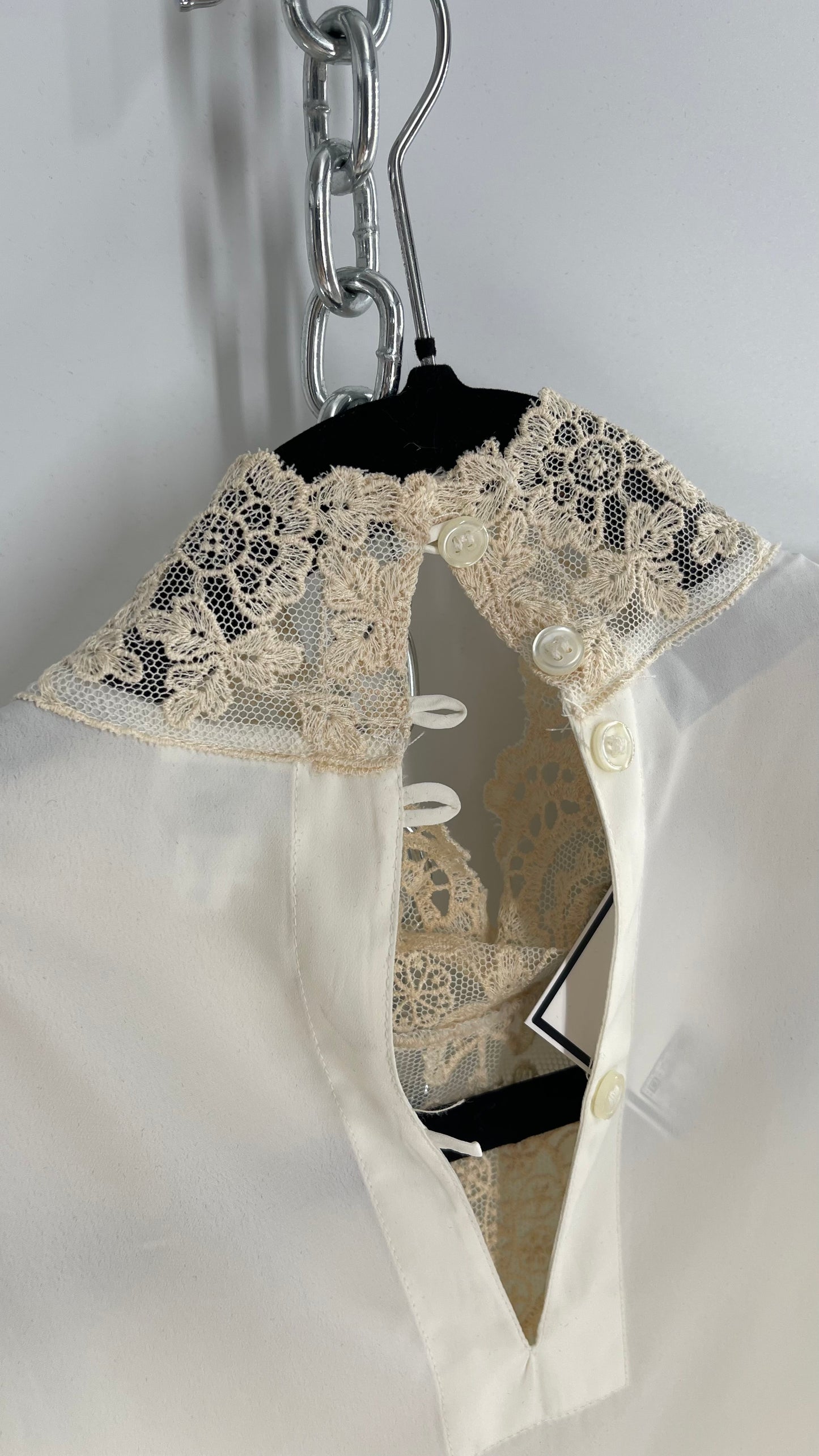 Vintage Off White Pleated Front Lace Neckline Blouse (10)