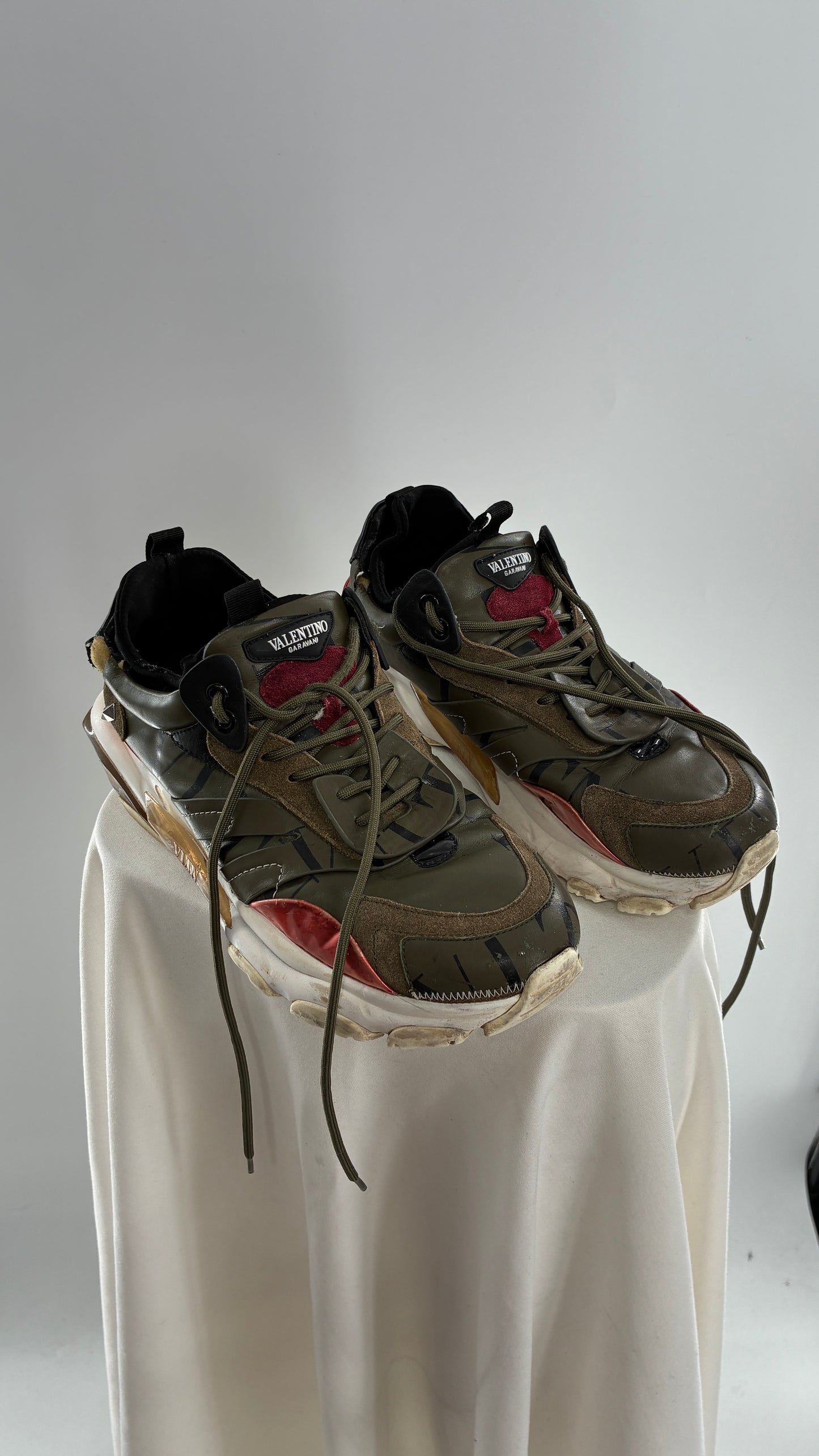 VALENTINO Garavani Distressed Bounce Sneakers (42)