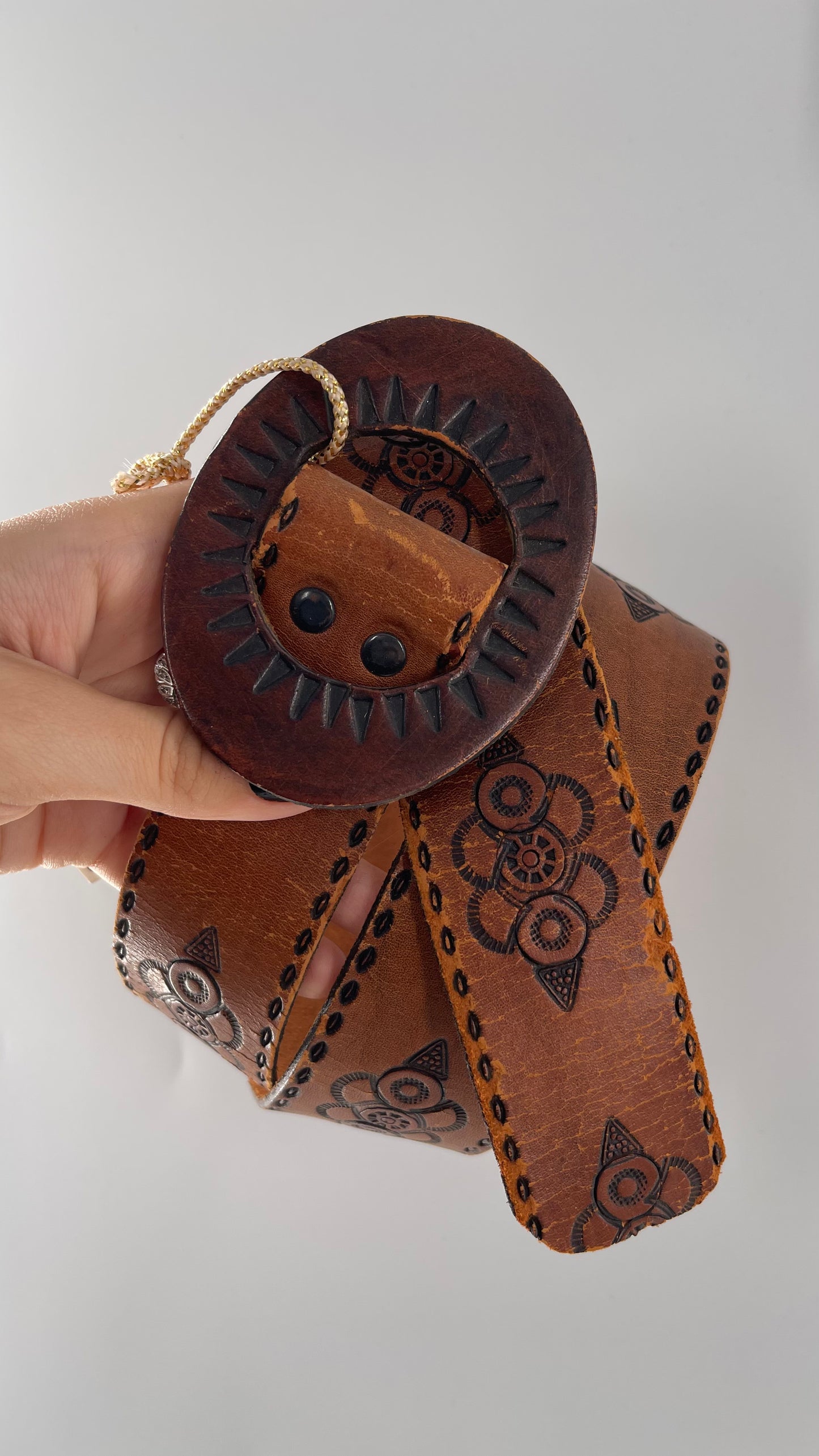Vintage 70s Hand Tooled HandCrafted Embossed Genuine Leather Belt (S/M)