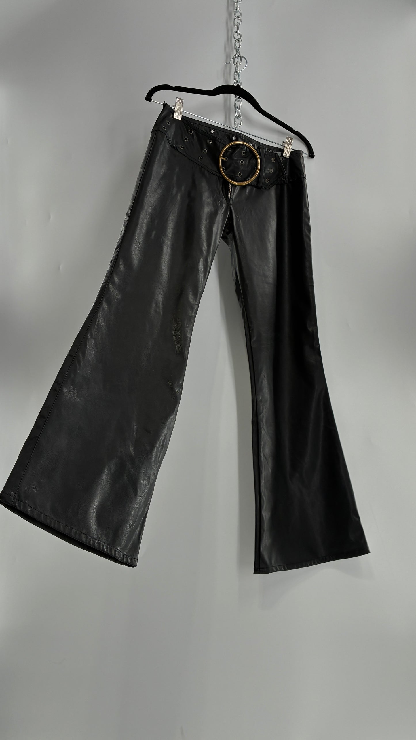 Vintage Toba&Co Tobacco Faux Leather Low Rise Zip Front Kick Flares with Wide Grommet Covered Bronze Circle Buckle Belt (S)