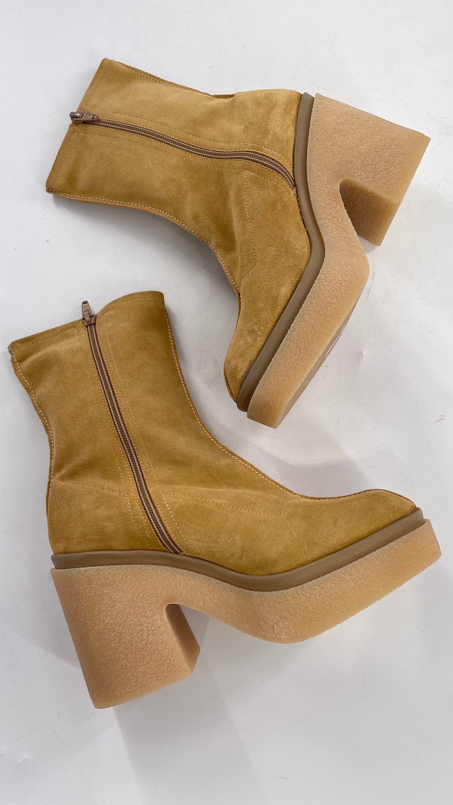 Free People Gigi Tan Suede Ankle Boots with Platform and Chunky Rubber Heel (38.5)