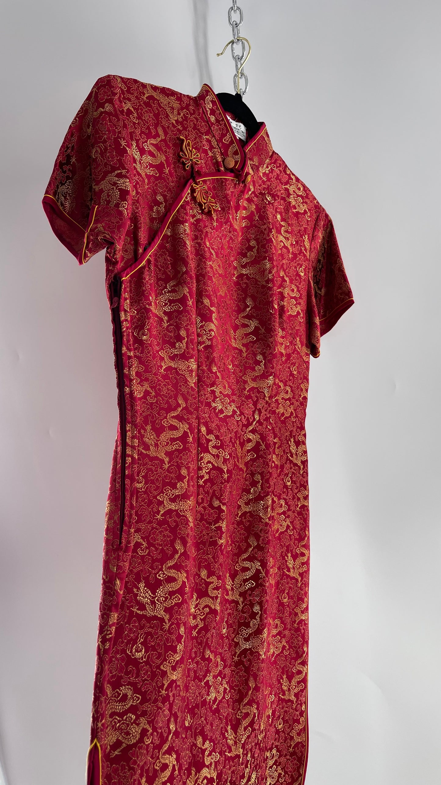 Vintage 1980s Chinese Red Silk Dragon Motif Printed/Embroidered Qipao (XL)