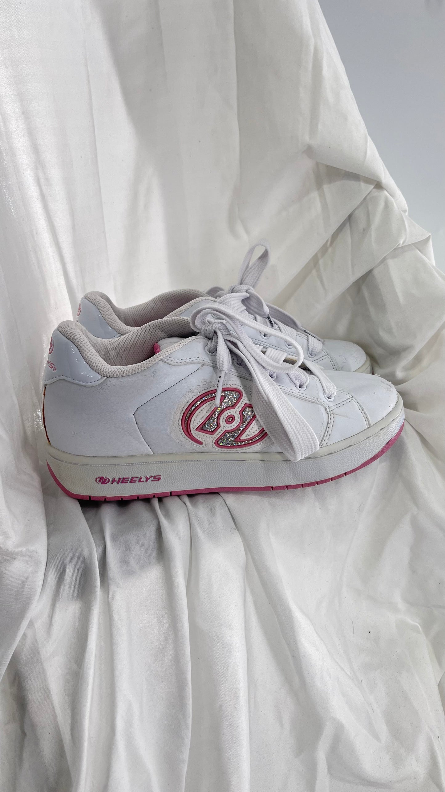 Vintage Scuffed Up White Pink Glitter Heelys (7)