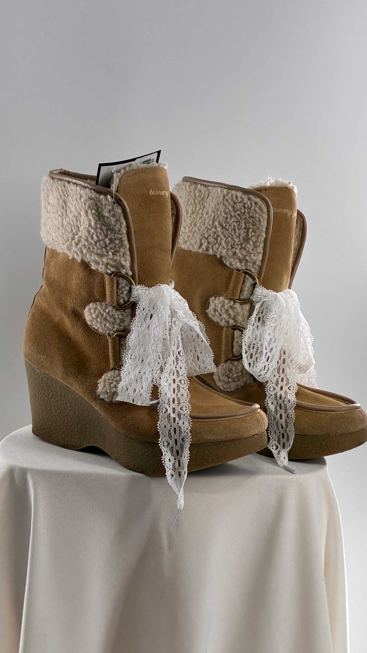 Vintage TOMMY GIRL Suede Leather Wedge Heels with Sherpa Details and Lace Trim Laces (8)