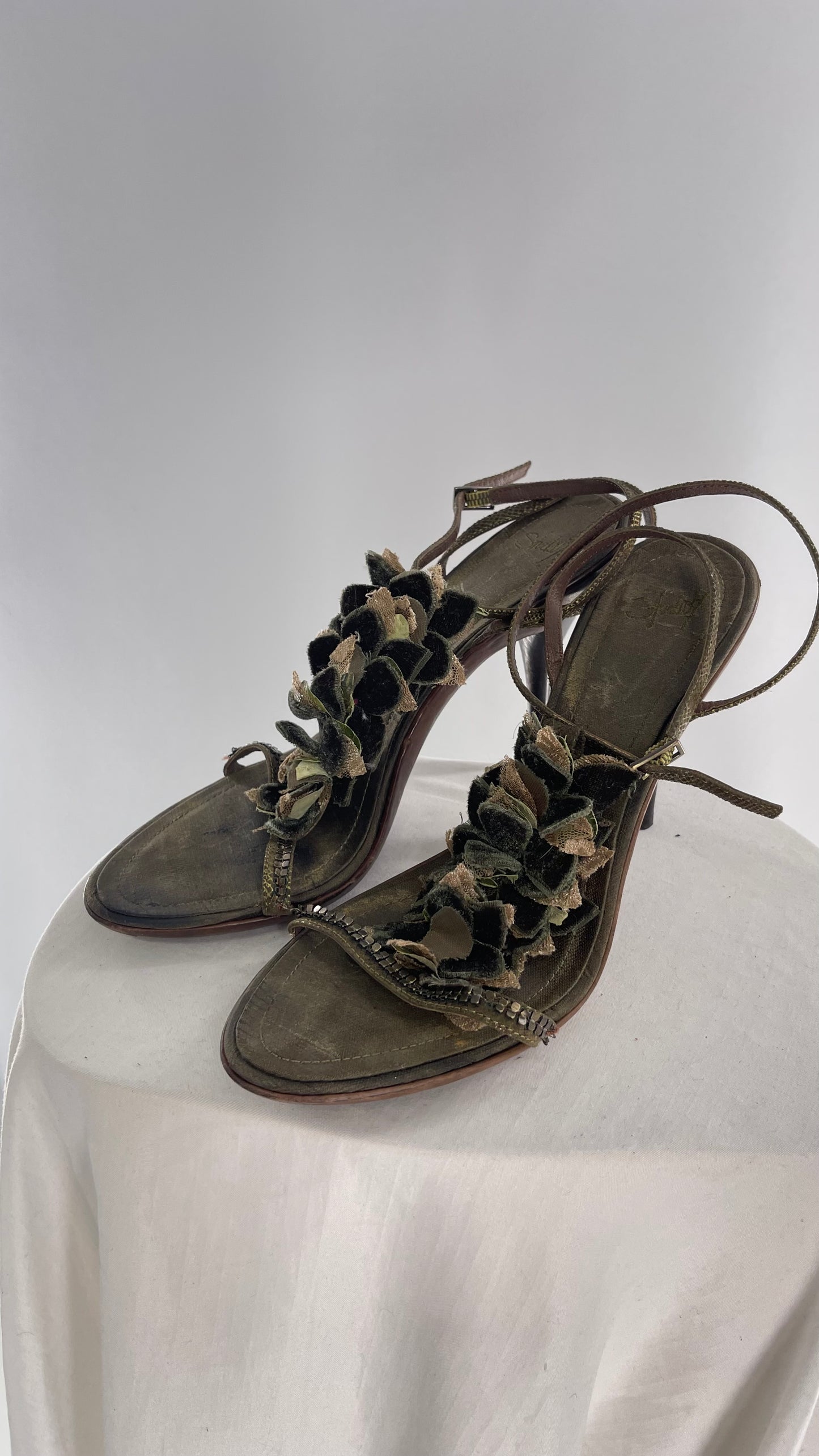 Vintage 1990s Italian Studio Designer Heel Forest Nymph, Mixed Texture Rosette Detailing with Leather Straps and Sole (8.5)