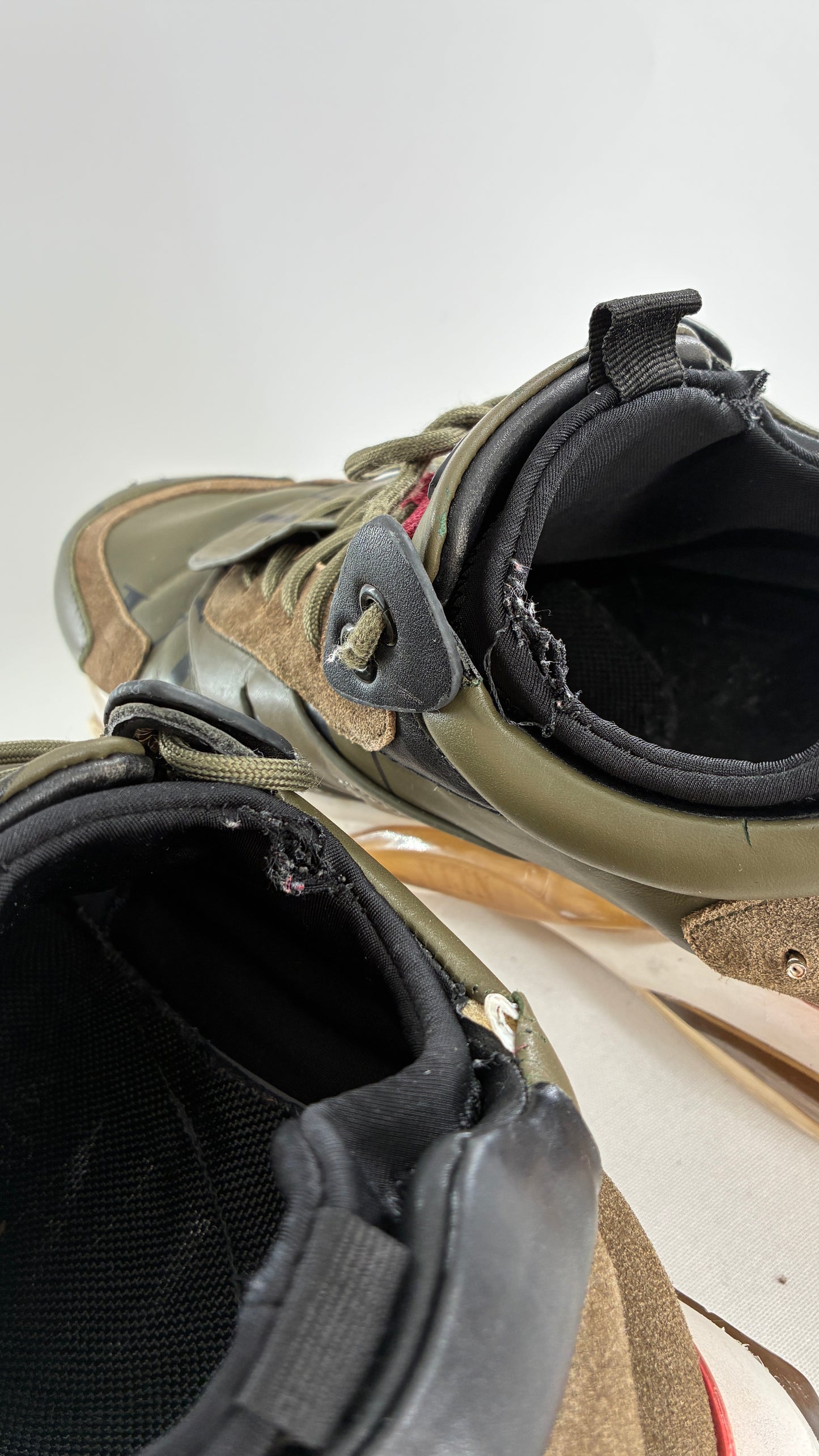 VALENTINO Garavani Distressed Bounce Sneakers (42)