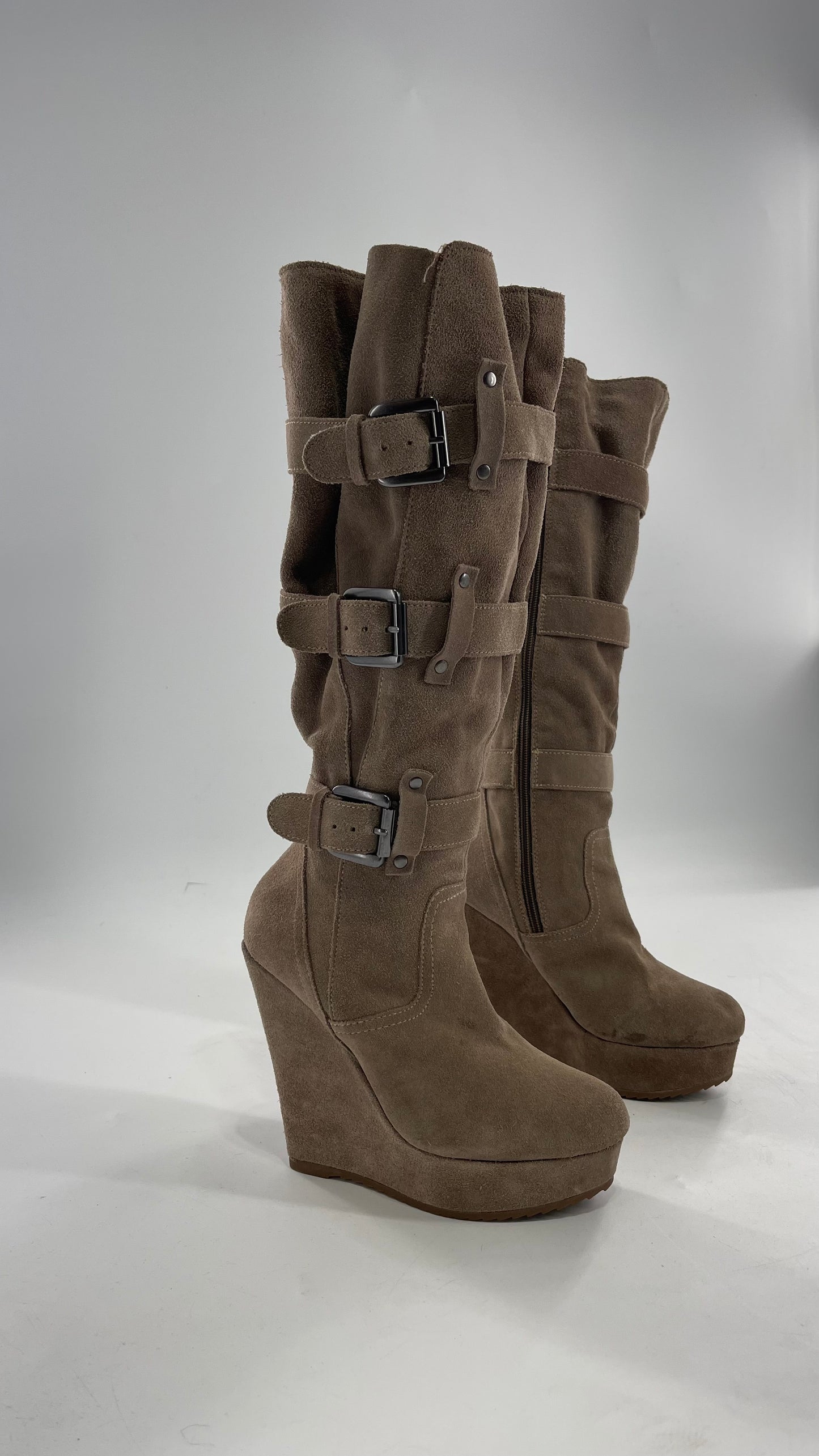 Vintage Bakers Genuine Suede Leather Gray/Tan Wedge Platform Knee High Boots with Gun Metal Buckles (6)