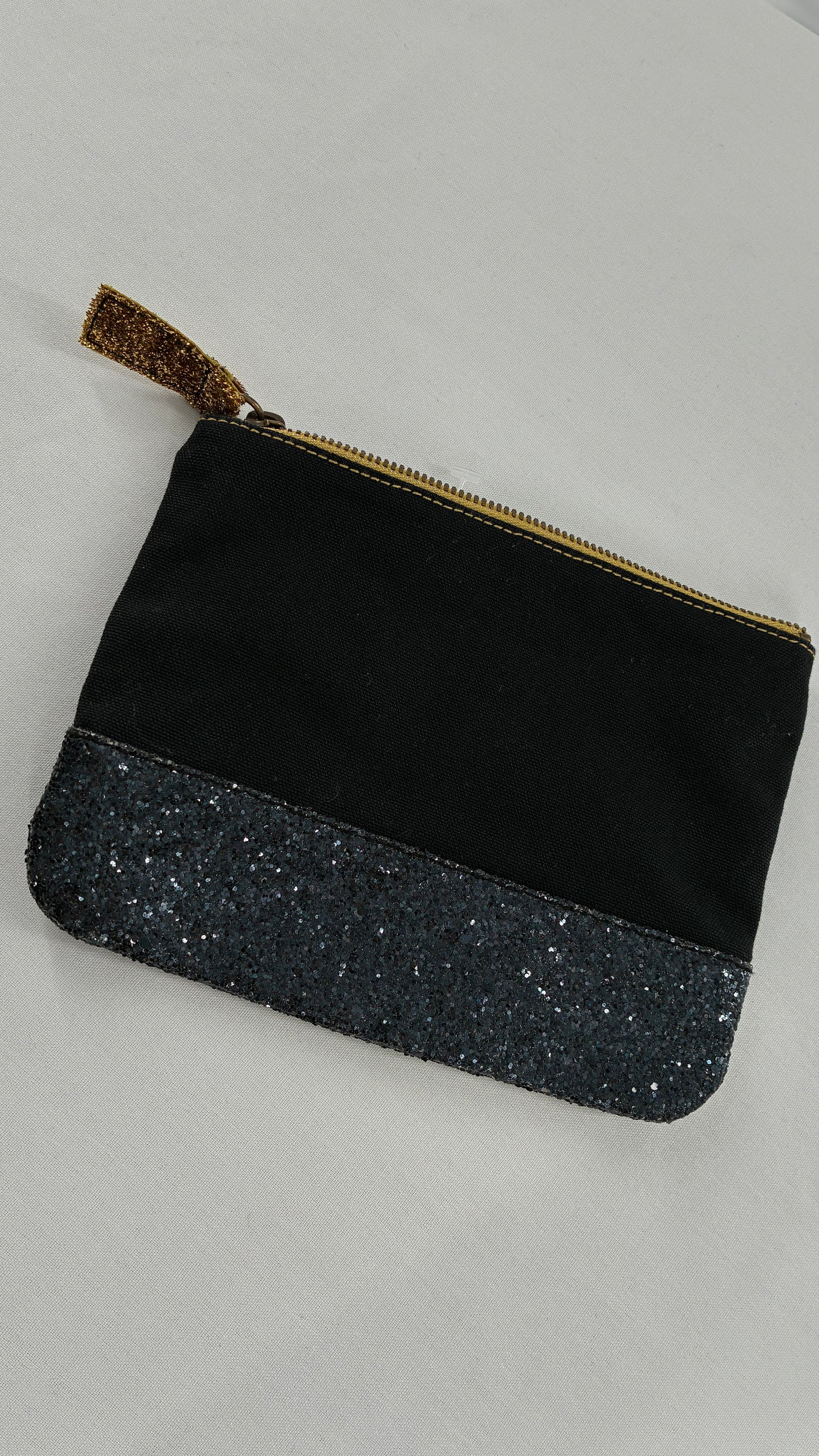 Stay Chic Makeup Pouch