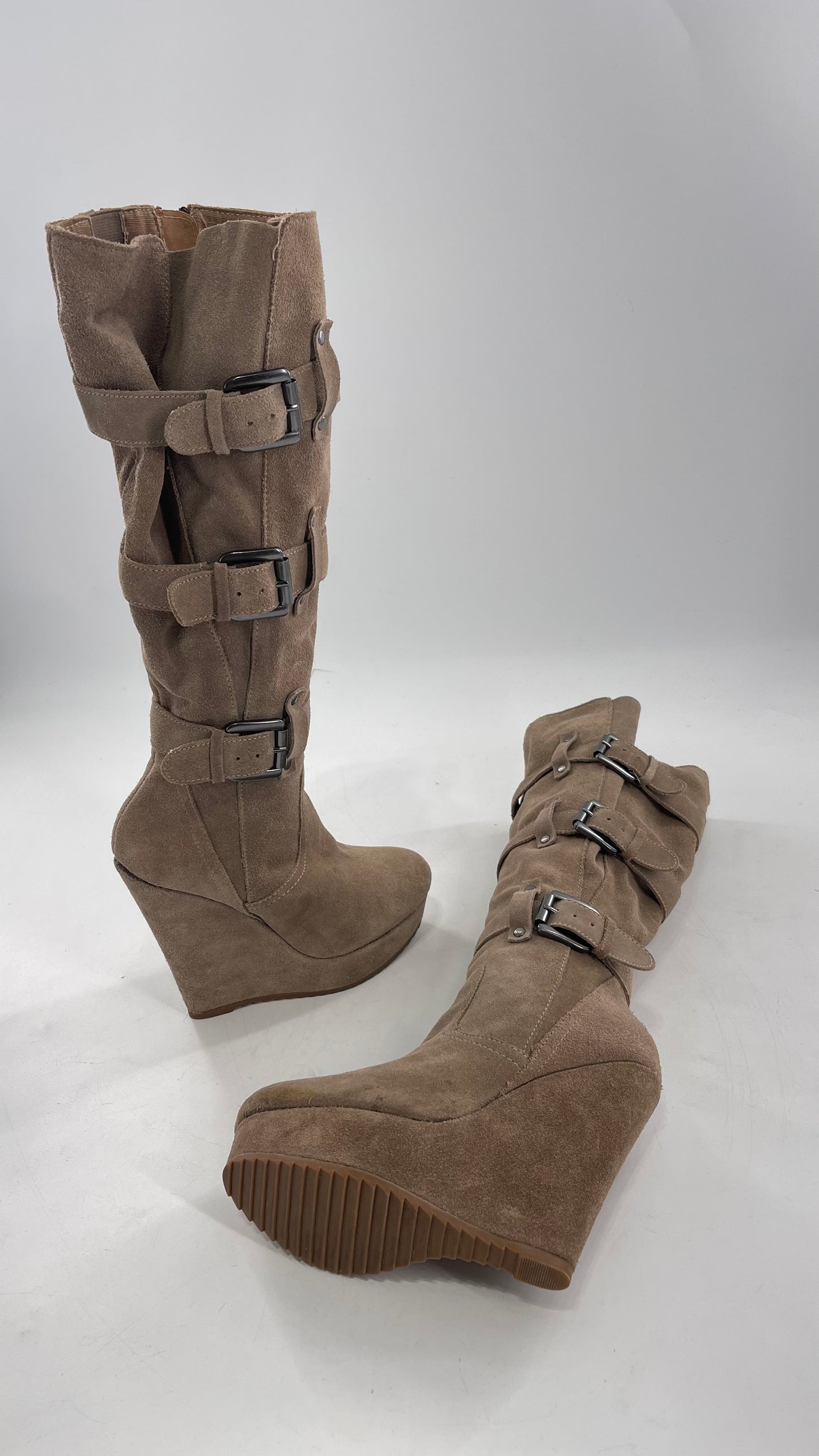 Vintage Bakers Genuine Suede Leather Gray/Tan Wedge Platform Knee High Boots with Gun Metal Buckles (6)