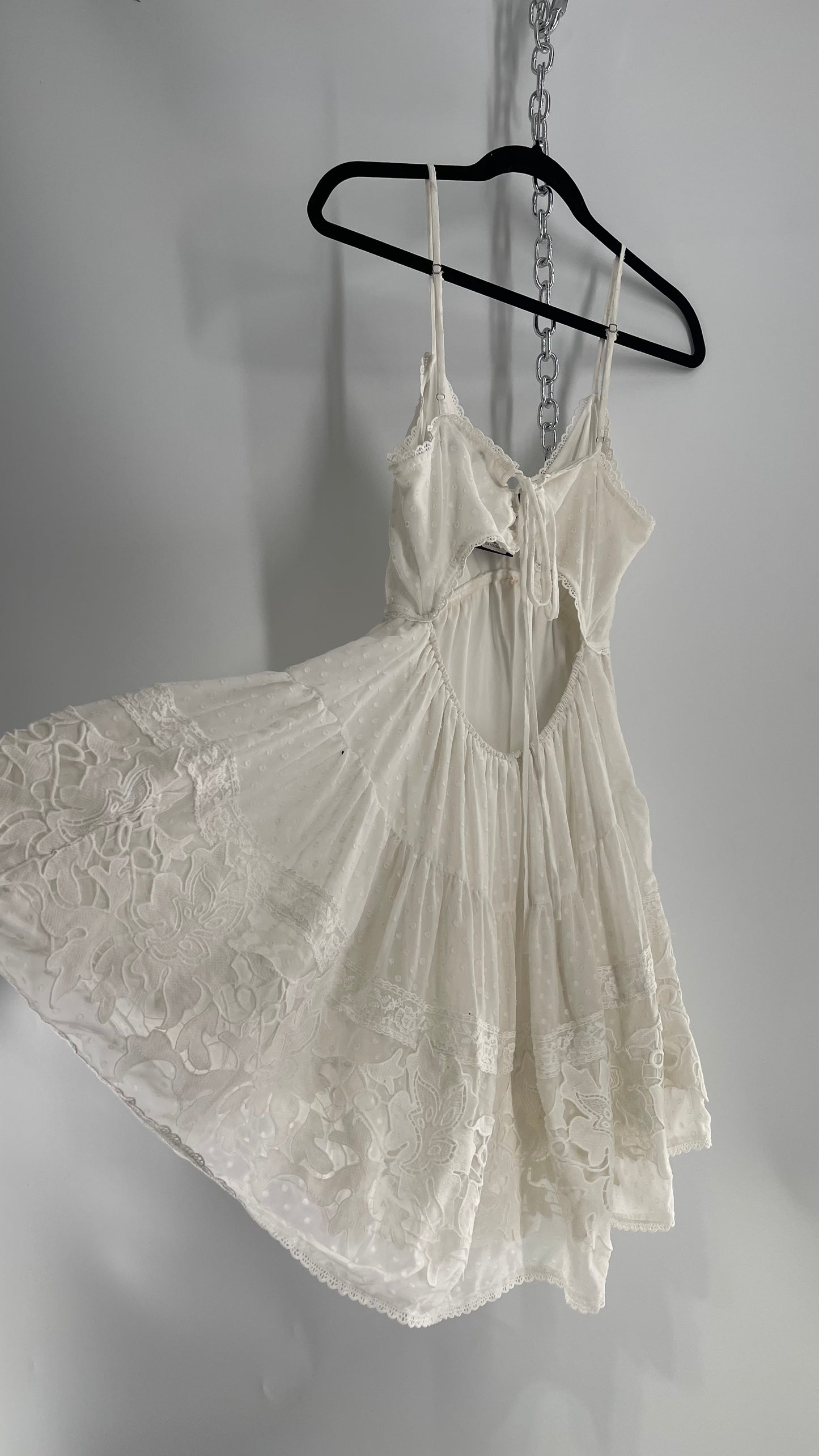 INA Voluminous White Tiered Open Back Mini Dress with Lace Trim (M)