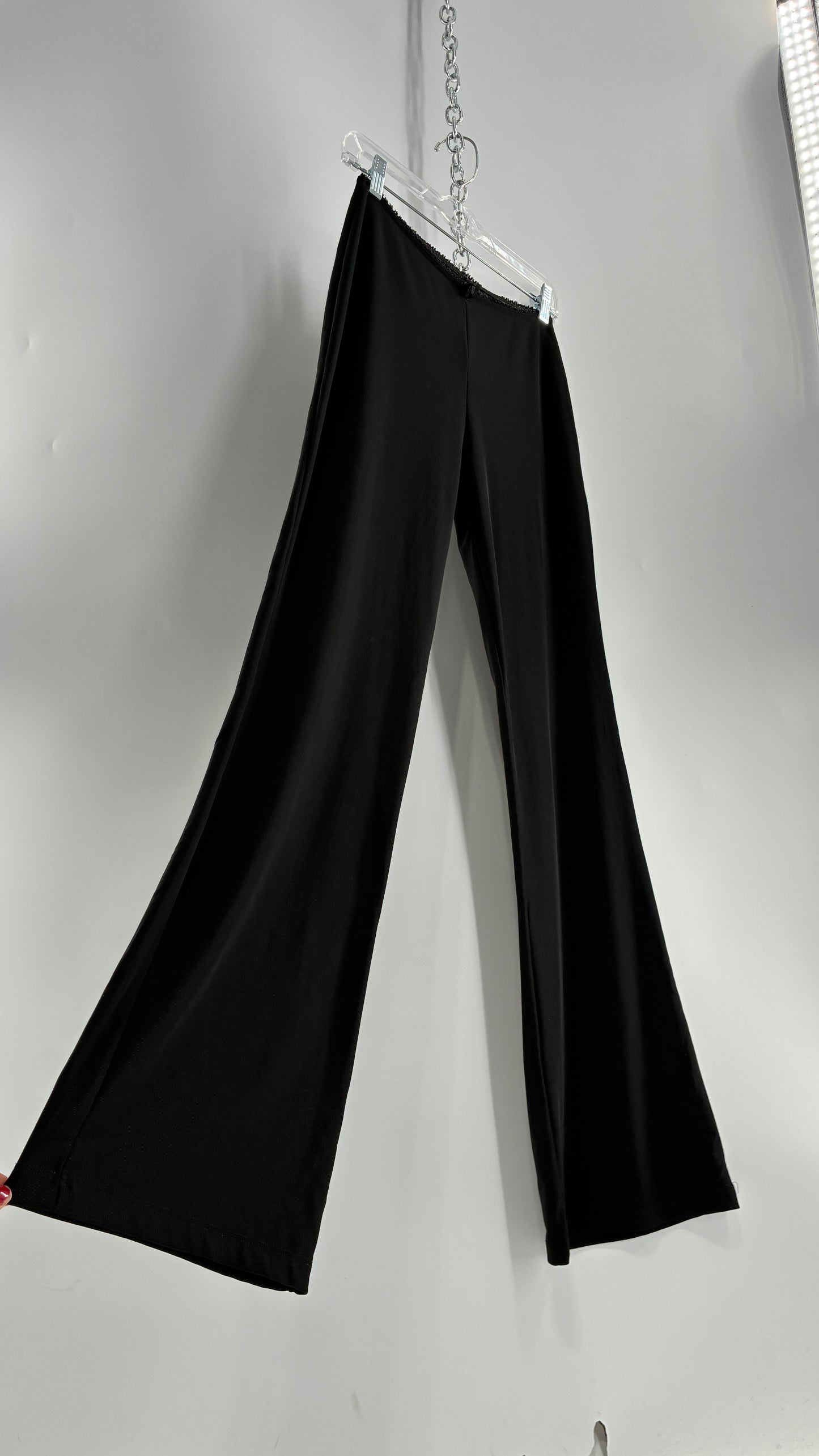 Vintage ACTIVE USA 1990s Black Thick Low Rise Yoga Pants with Bow Front (Medium)