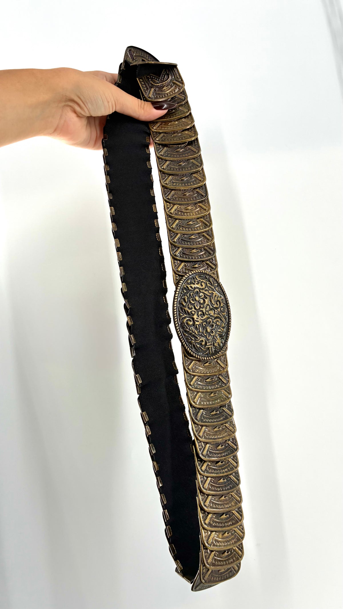 Vintage Antique Gold-Tone Scale Belt With Ornate Oval Buckle (L/XL)