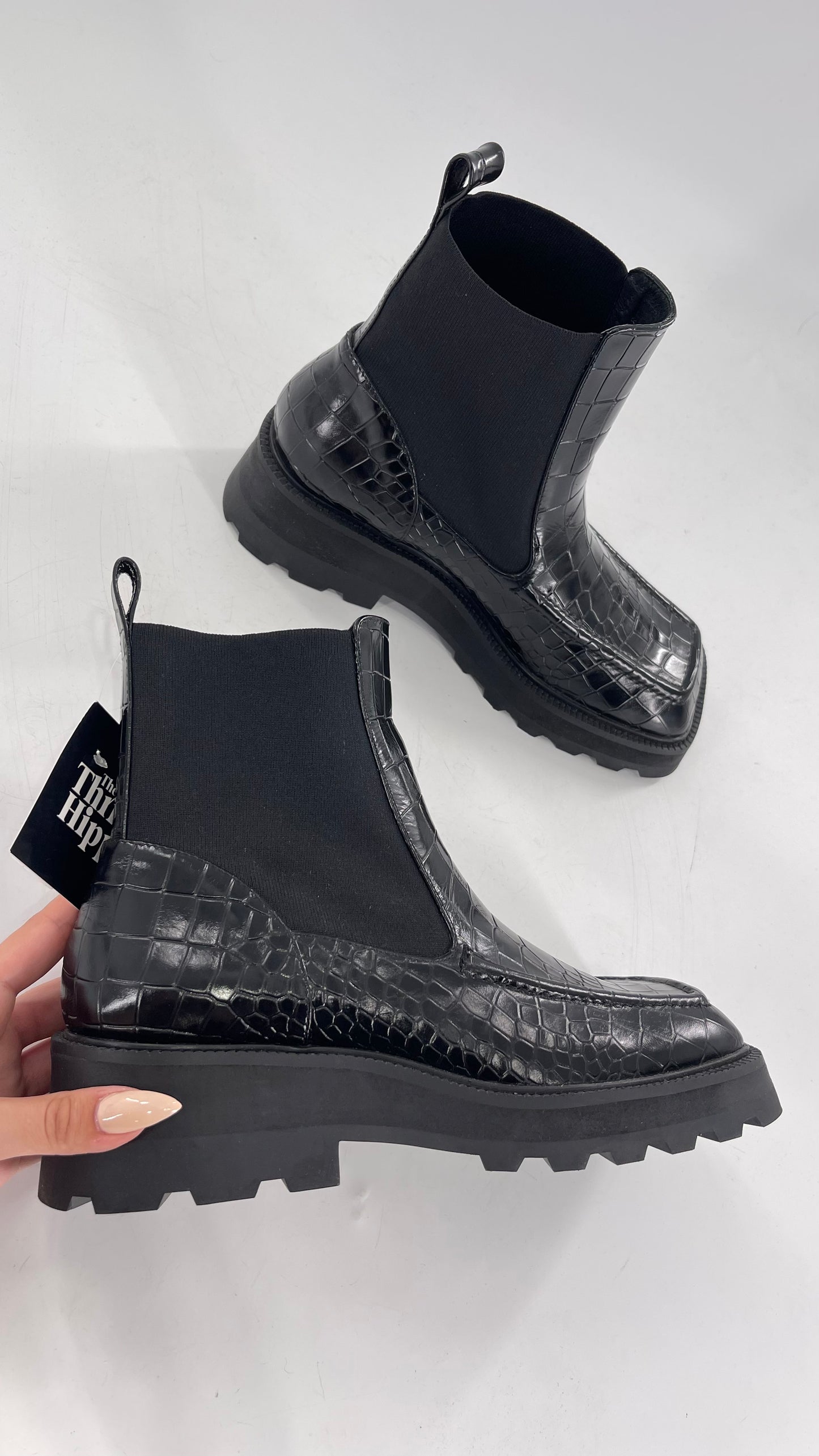 INTENTIONALLY Black Patent Crocodile Embossed Extreme Square Toe Boots (10)