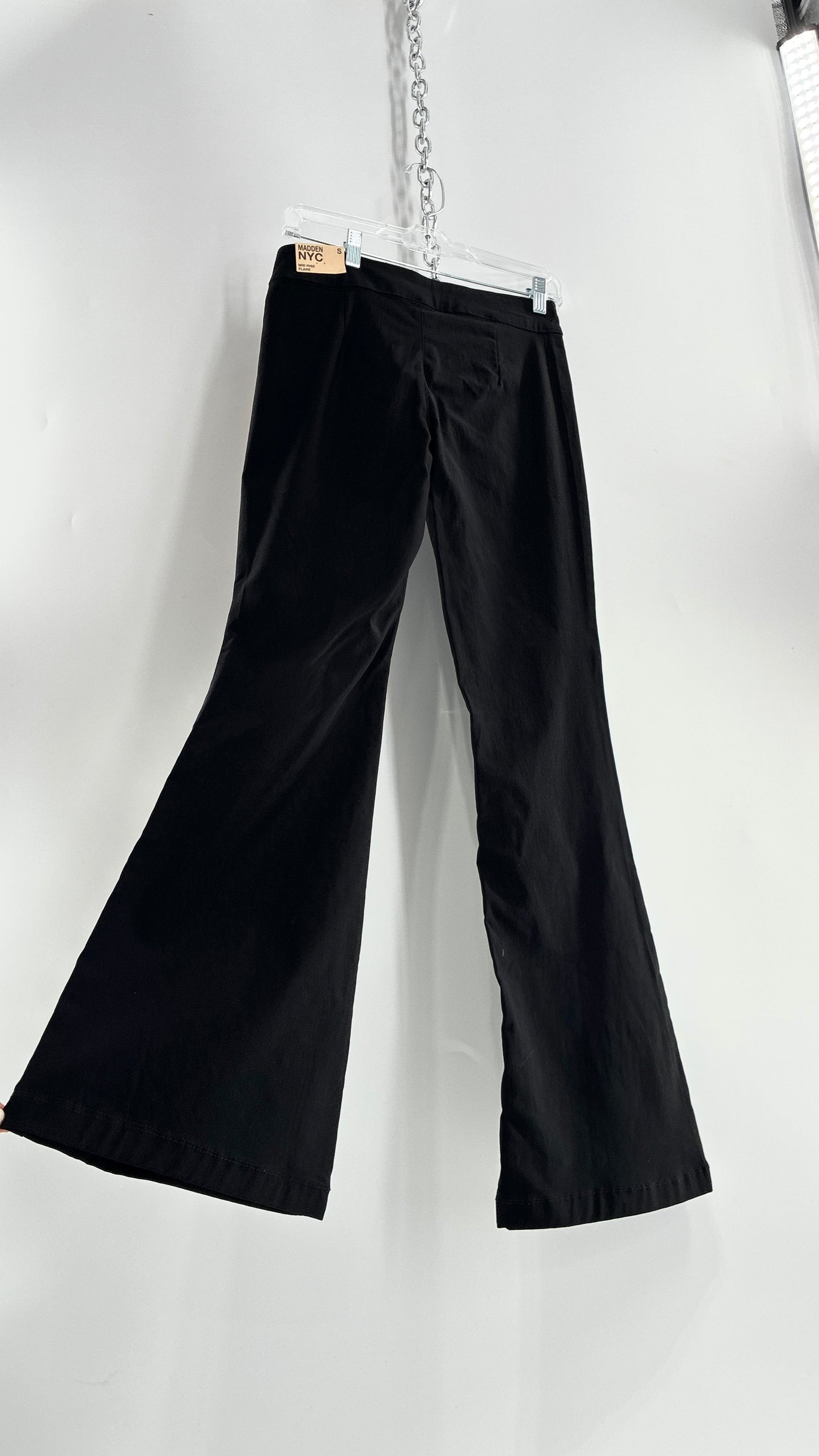 Deadstock Vintage MADDEN NYC Stretchy Black Mid Rise Flare (Small)