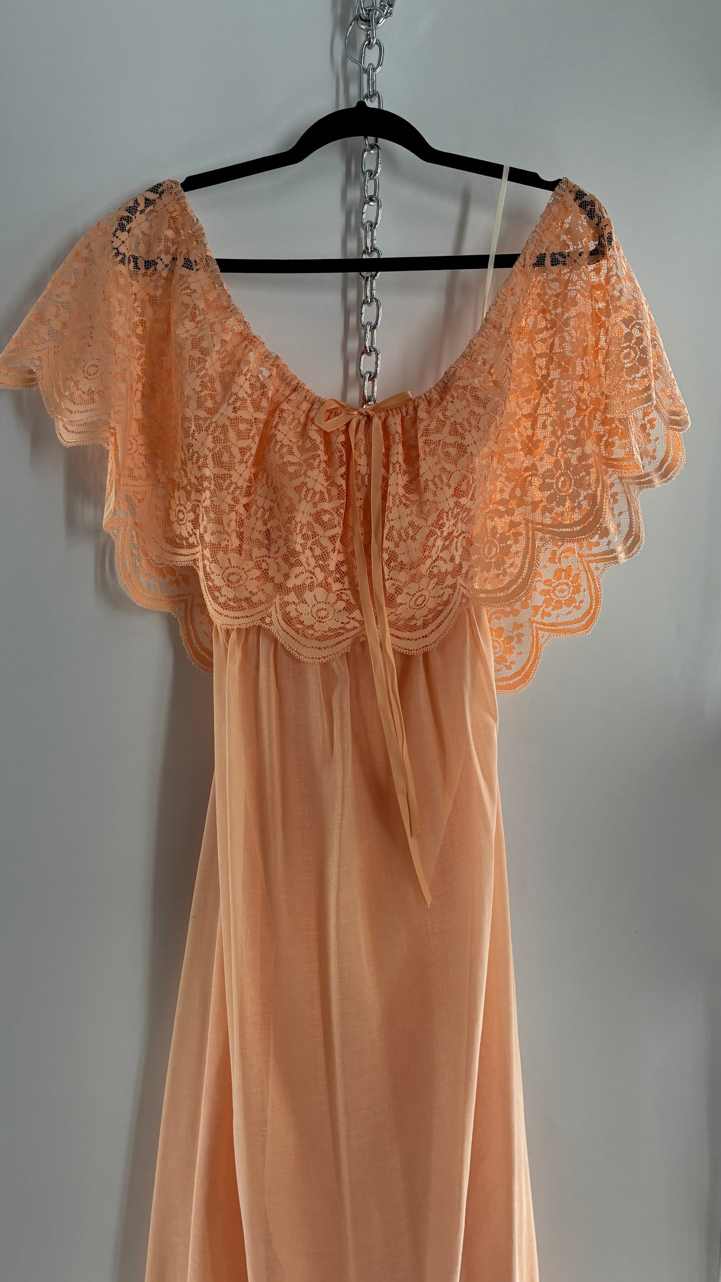 Vintage 1960s Ruffled Off the Shoulder Peach Full Length Voluminous Gown with Tie Back (9/10)